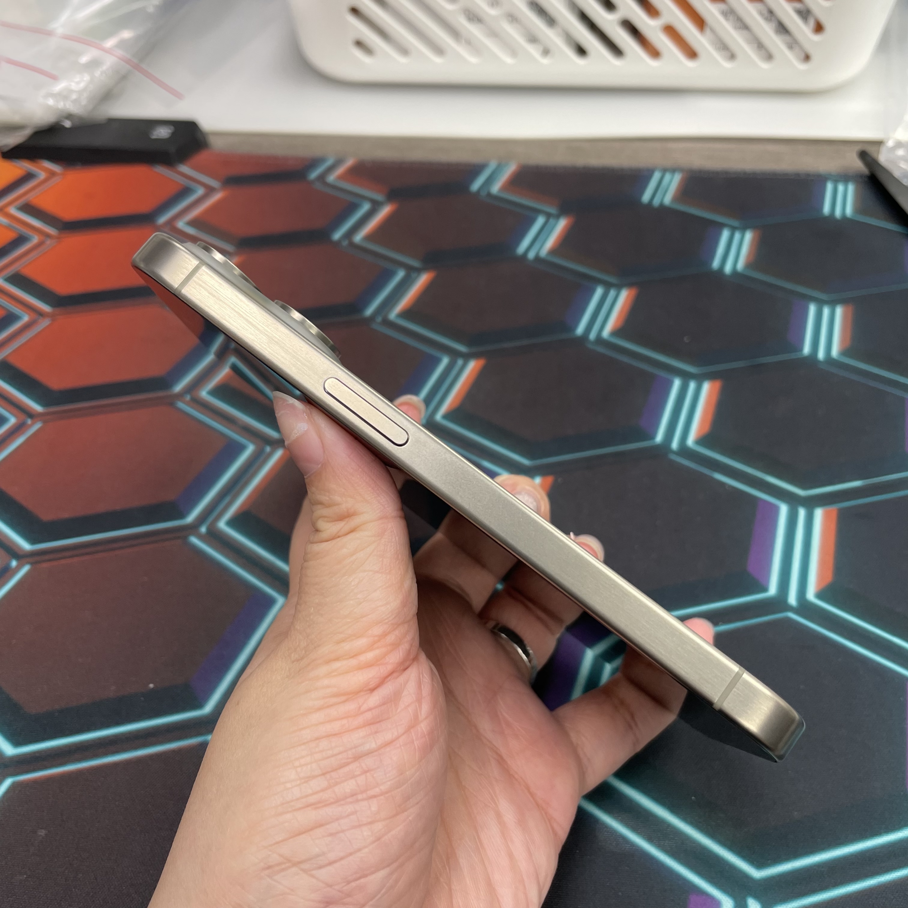 *7678 15 pro 完美機 256GB 電100 原色 gray