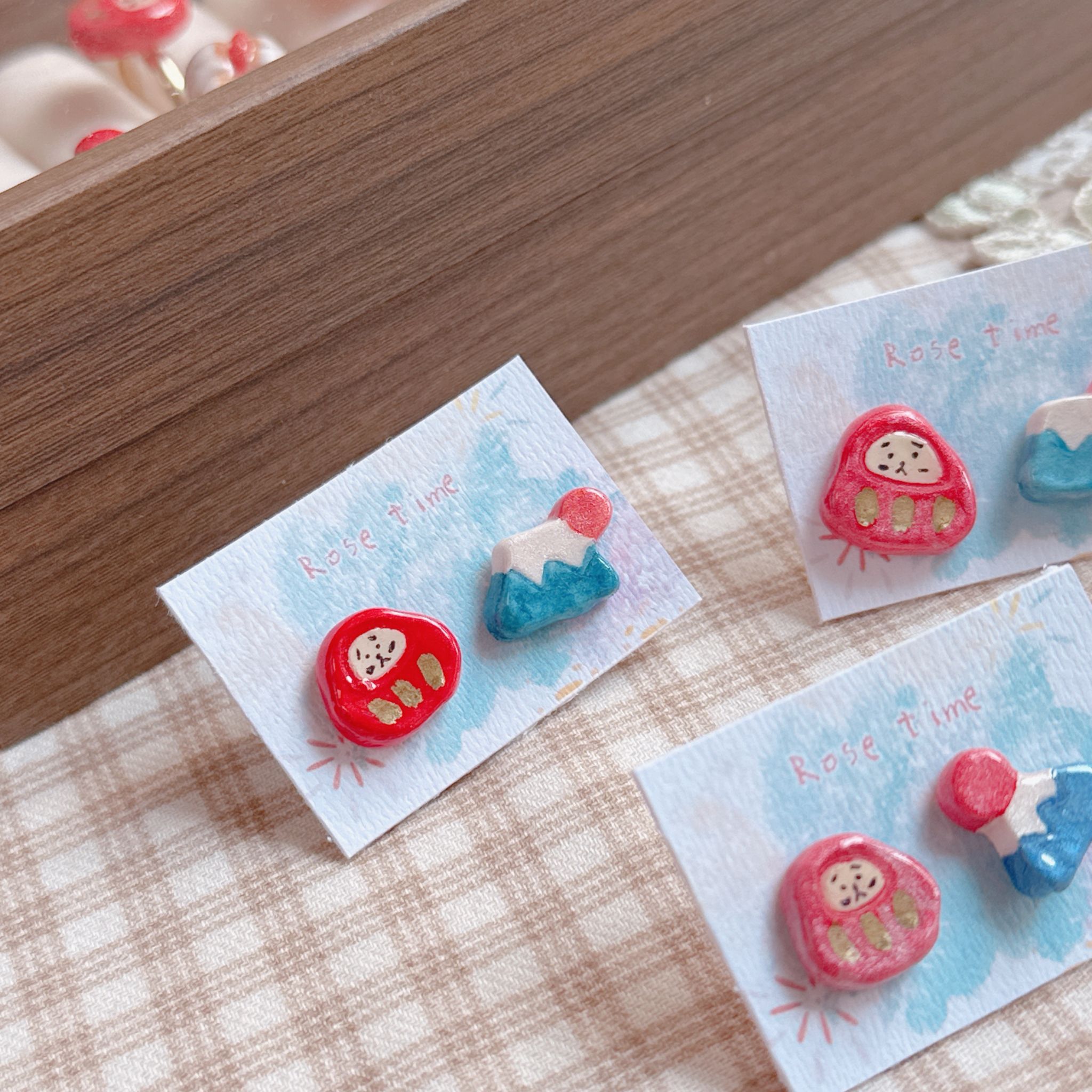 手繪 不規則達摩富士山耳釘