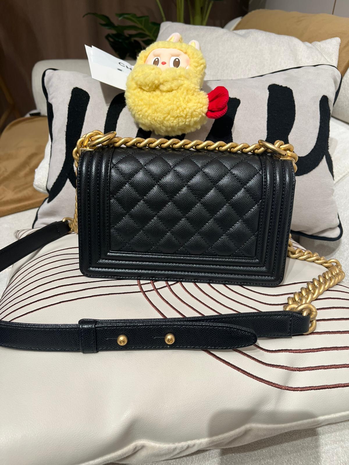 Chanel boy 20cm A67085 黑色魚子醬牛皮金扣 100%Authentic ,99%new ✅香港專門店收據✅晶片 ✅dust bag ✅box