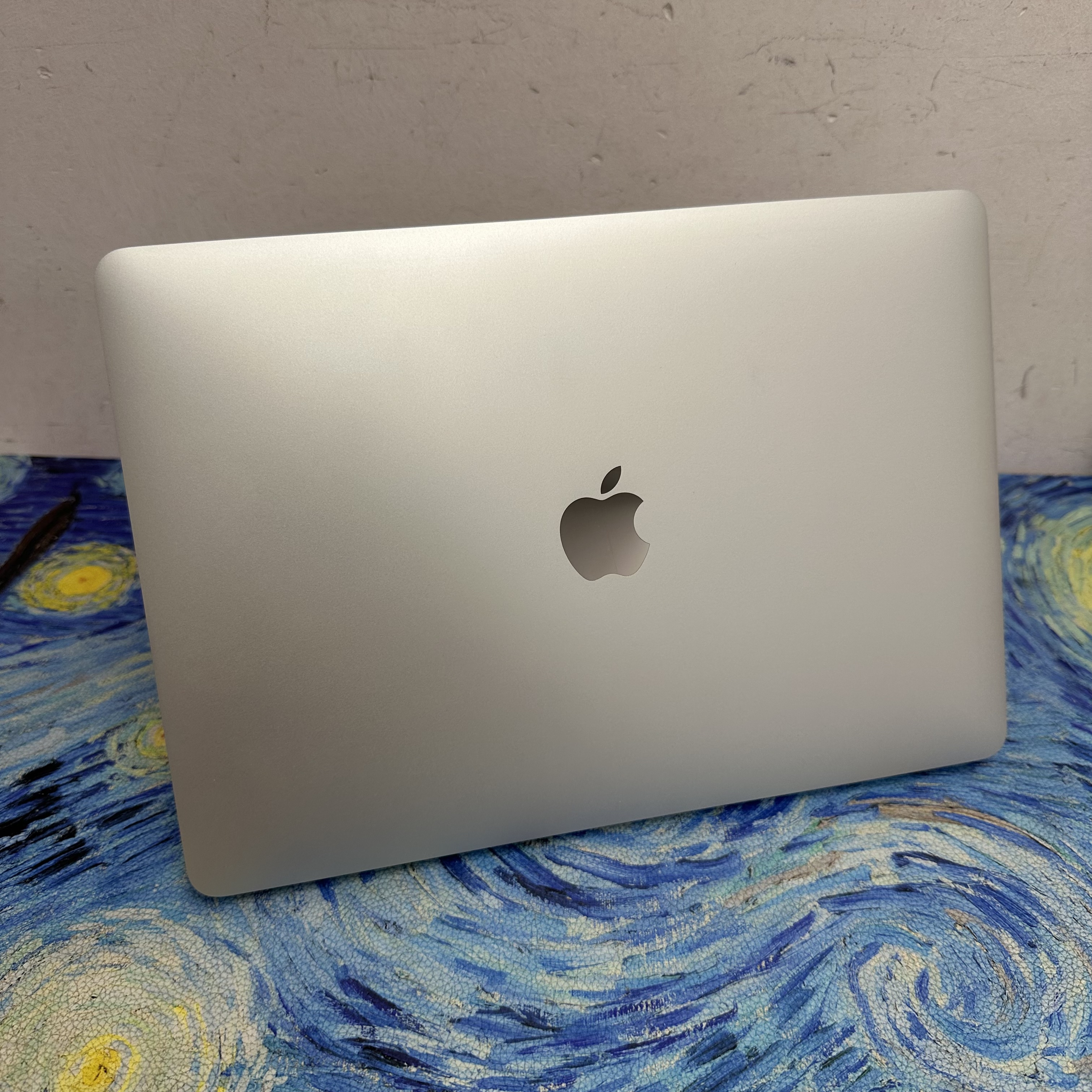 #5823 Apple MacBook Pro 2017 i5 CPU 8GB Ram 256GB SSD