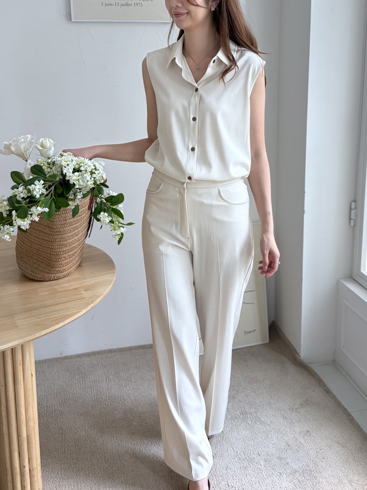 Topstitched Sleeveless Blouse (Ivory)