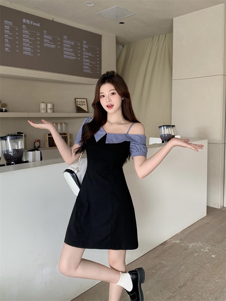 B94(18830) 韩系气质斜领格纹开角翻领片边单吊带蓝连身裙