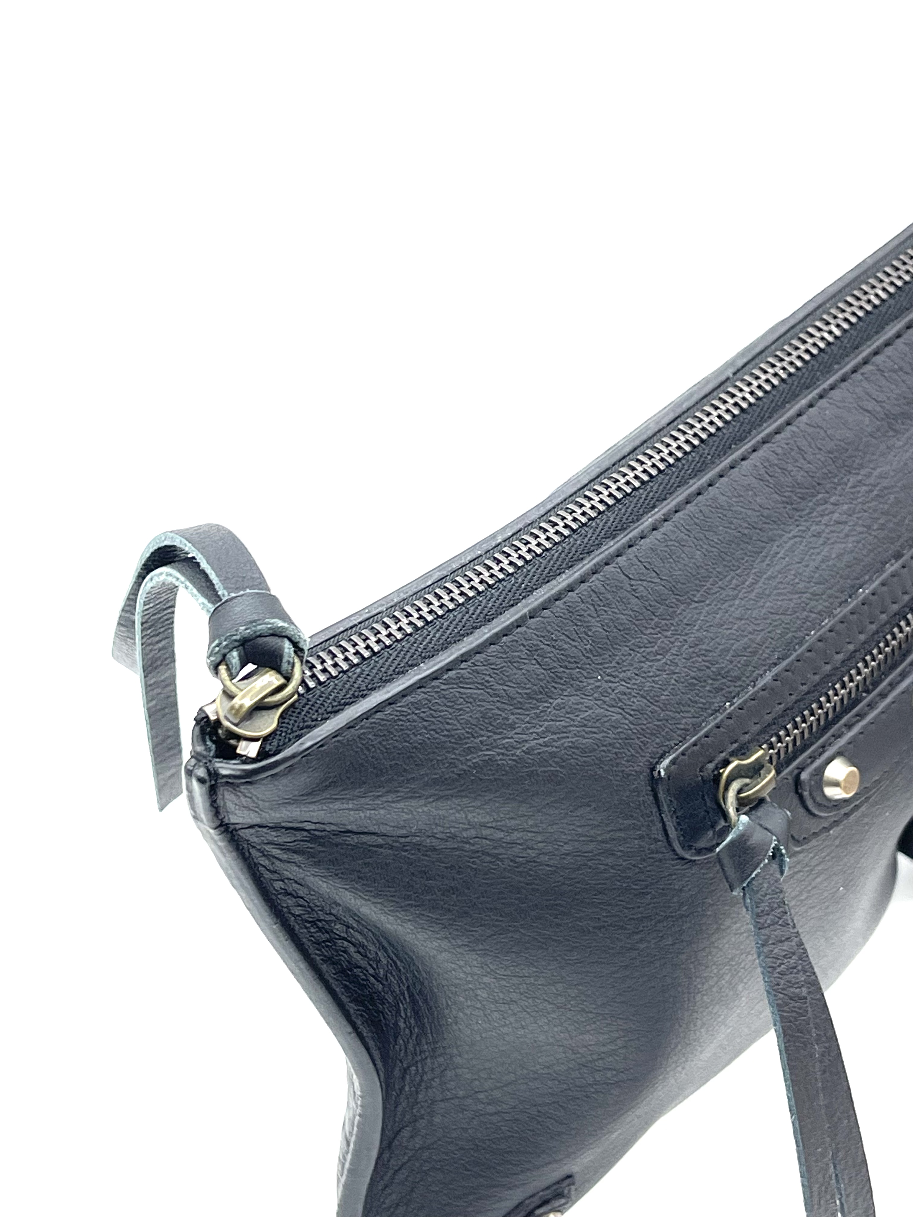 Pre-owned Balenciaga Blue Leather City Clip Clutch Bag / Product Code: 26032405