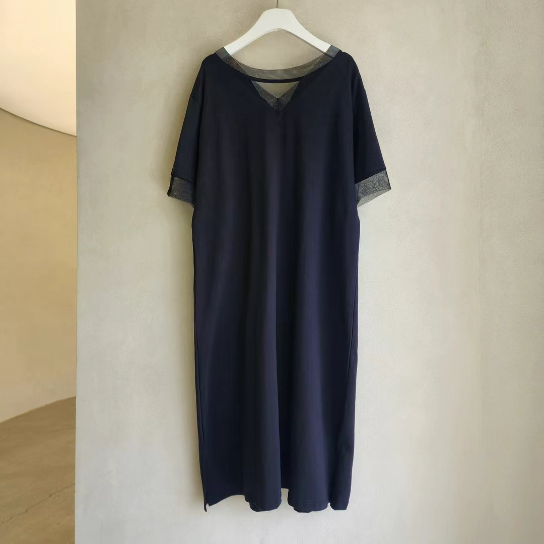 V-Neck Loose Midi Dress with Sheer Lace Cuff Sleeves ‖ V领拼接蕾丝袖宽松中长款连衣裙 KR029672