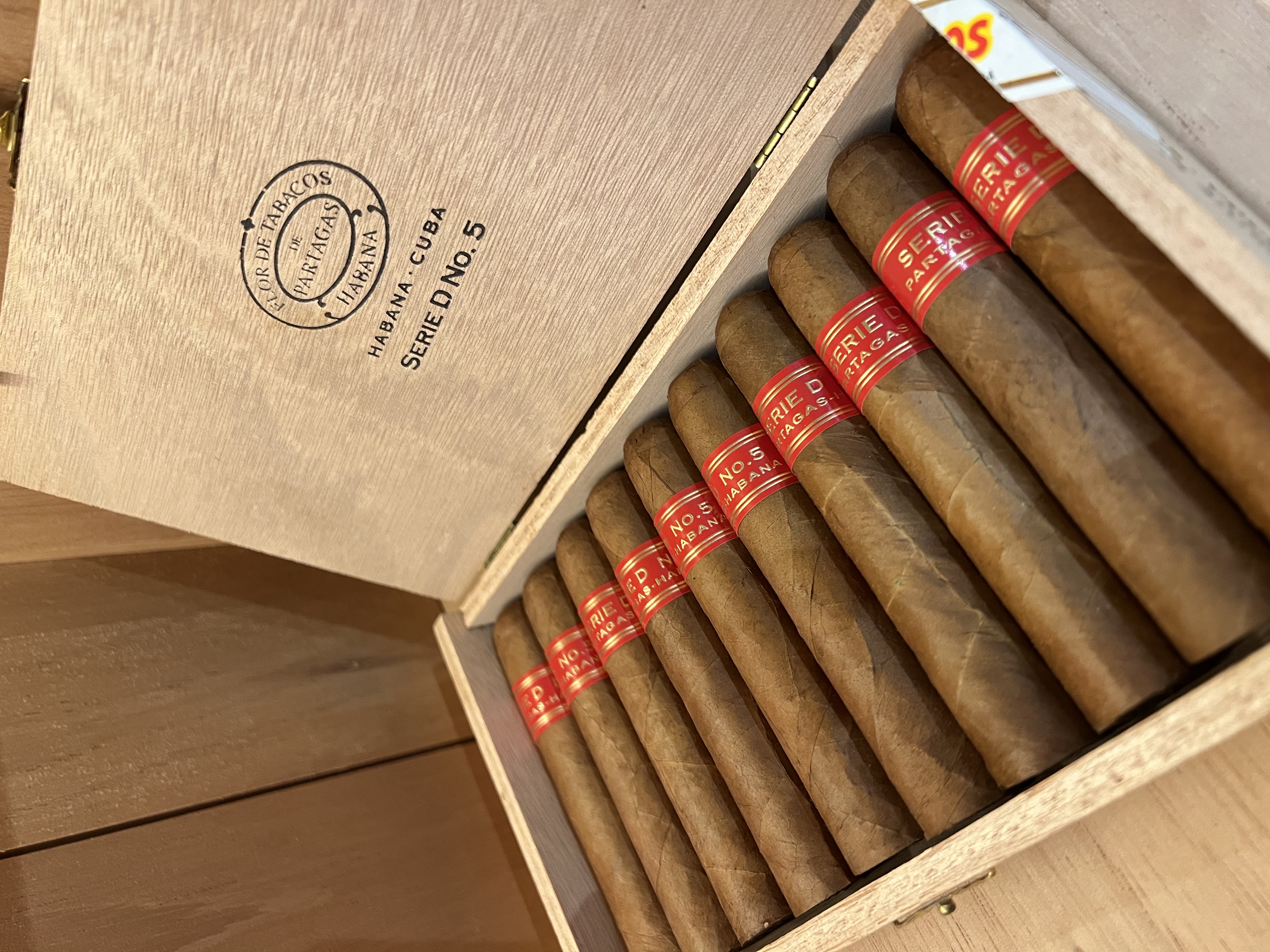 PARTAGAS SERIE帕特加斯D5 （單支）