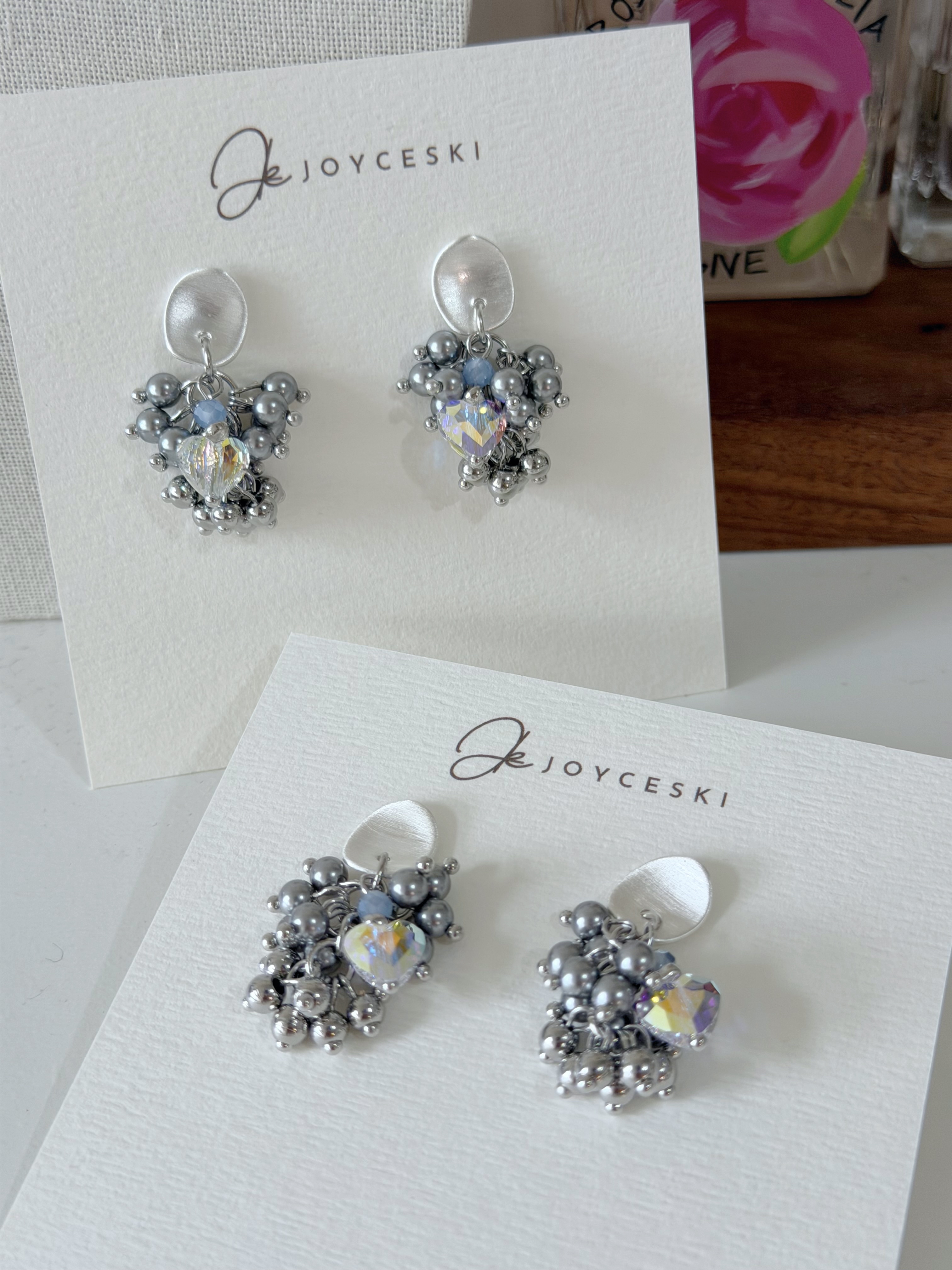 幻彩白流穗波波球長款耳環/ 灰珍珠x銀色($198)