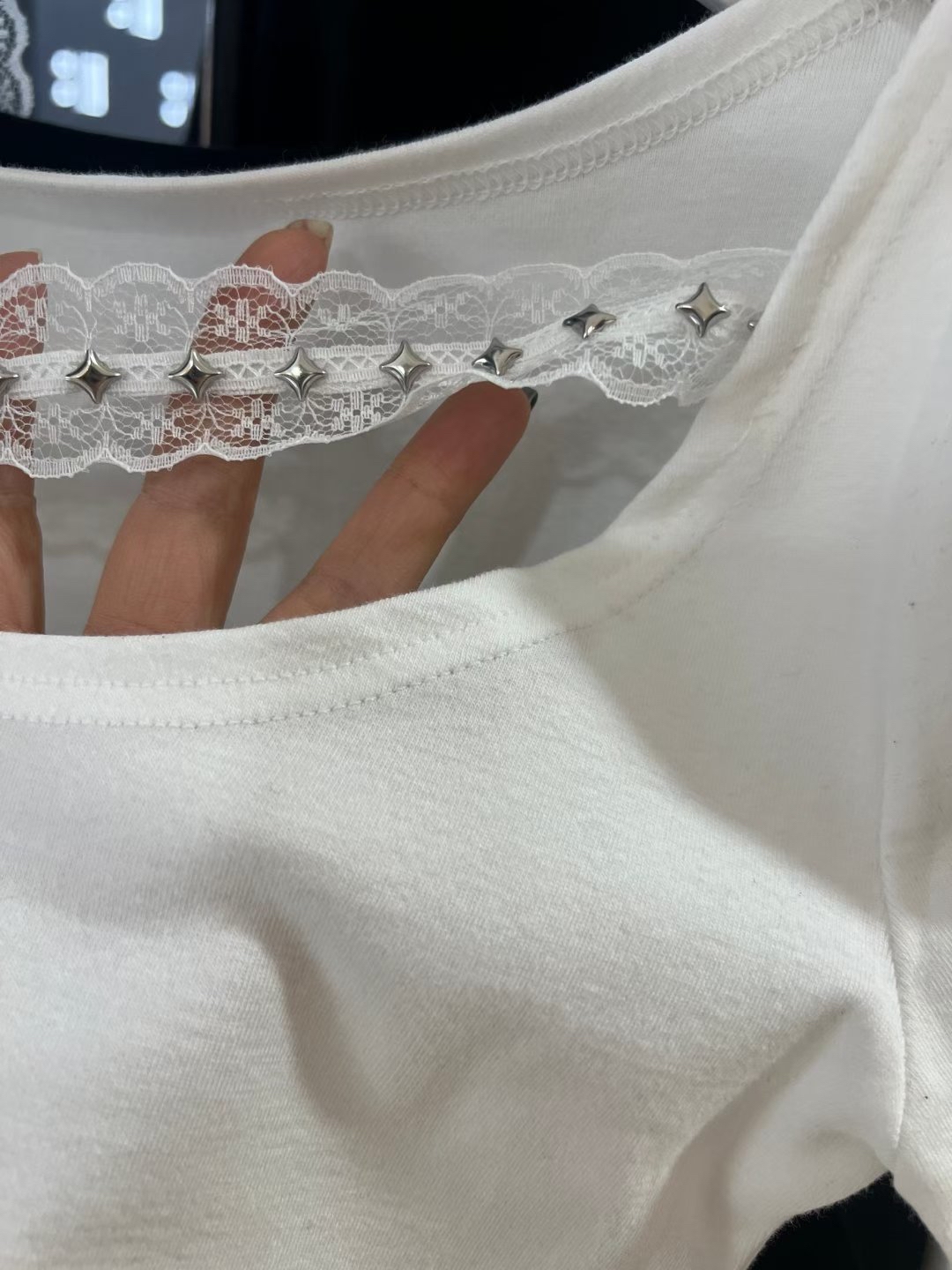 韓國設計感蕾絲邊邊+掛頸巾大領Top