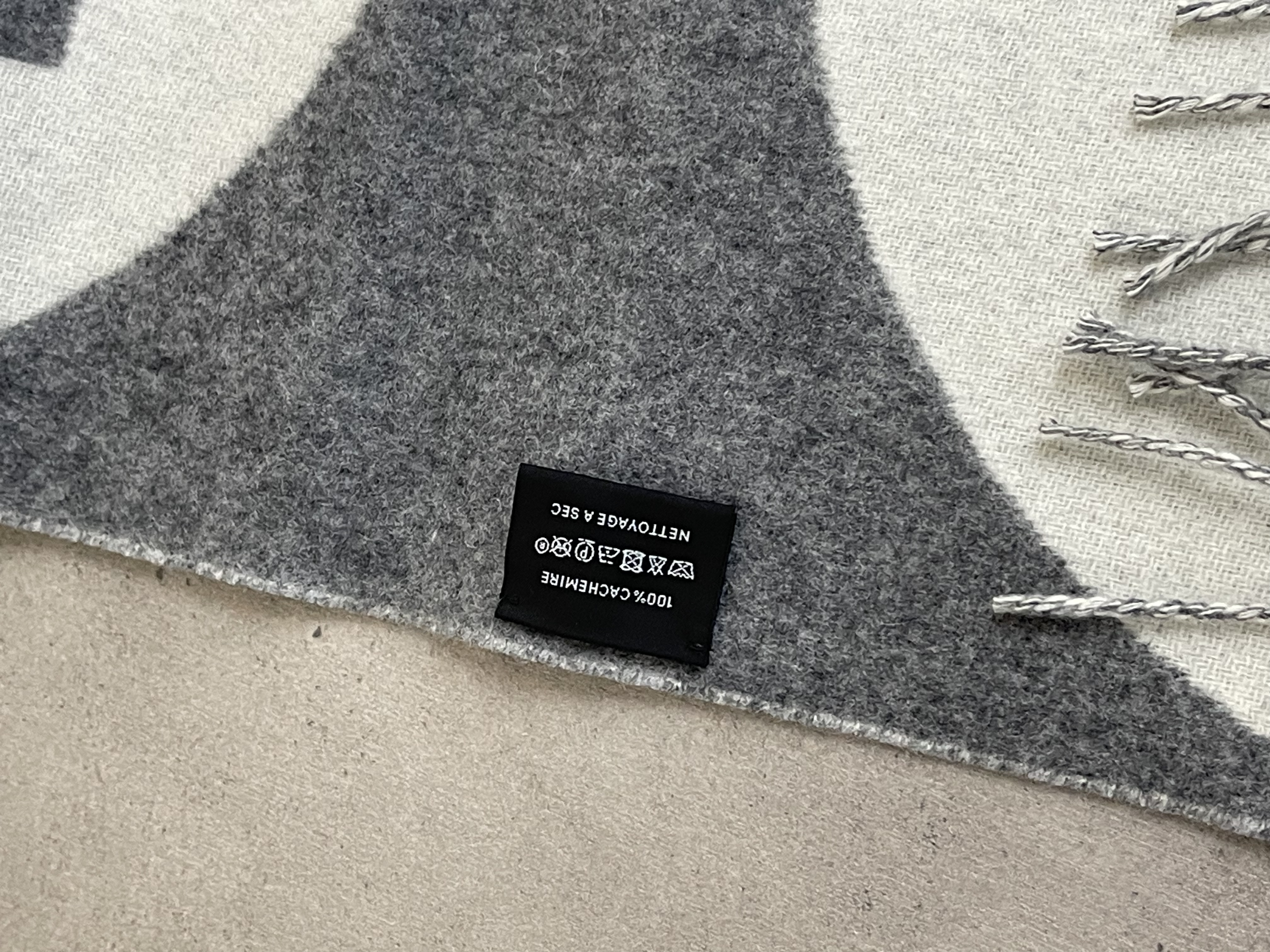 Pre-owned Hermes scarf / Product Code: 26012506