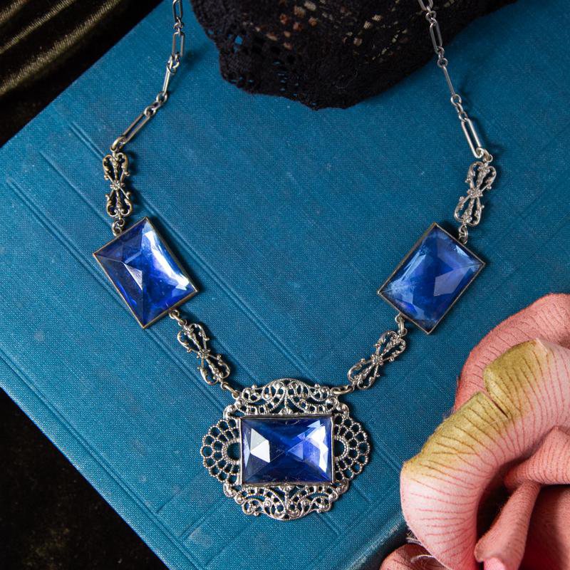 1920s-1940s Faceted Royal Blue Glass Art Deco Necklace (AC131)