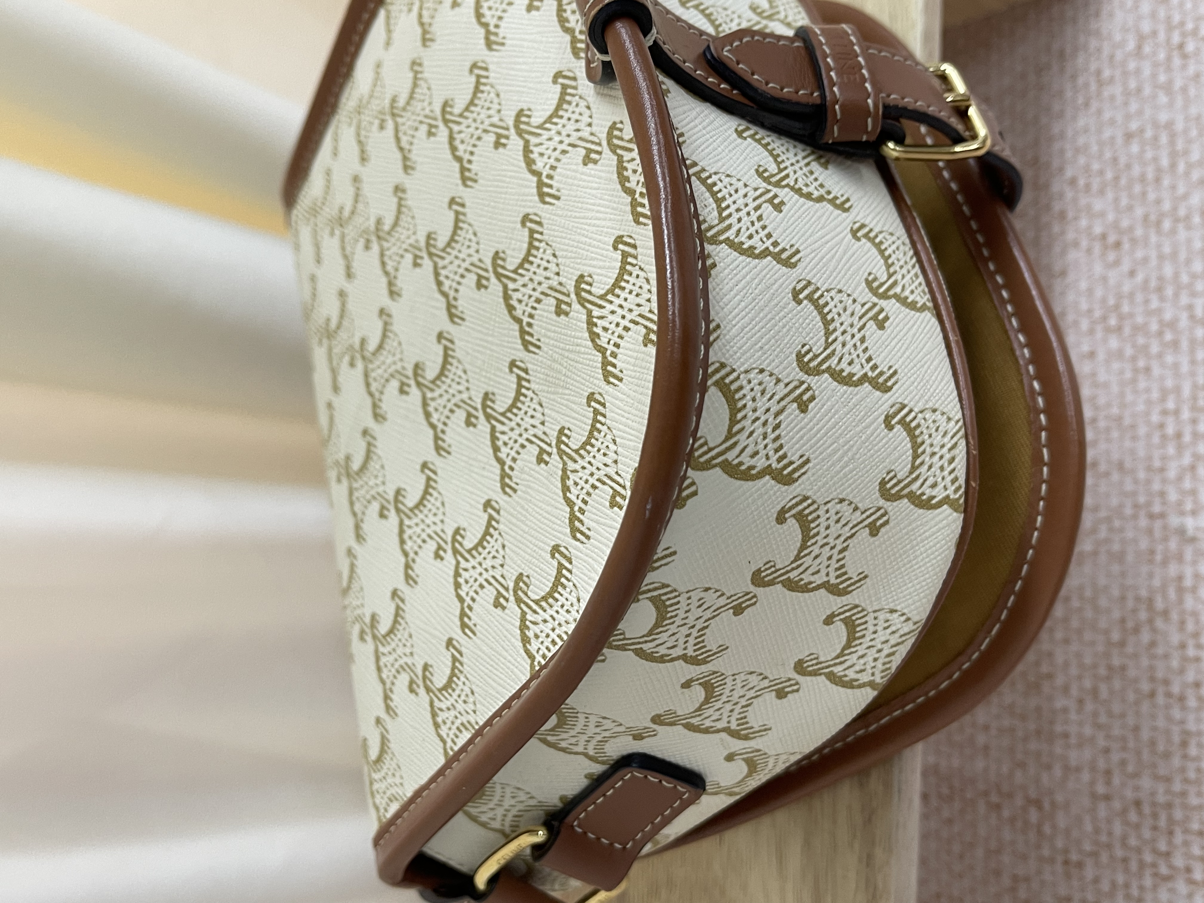 Pre-owned Celine Folco/ Product Code: 26022109