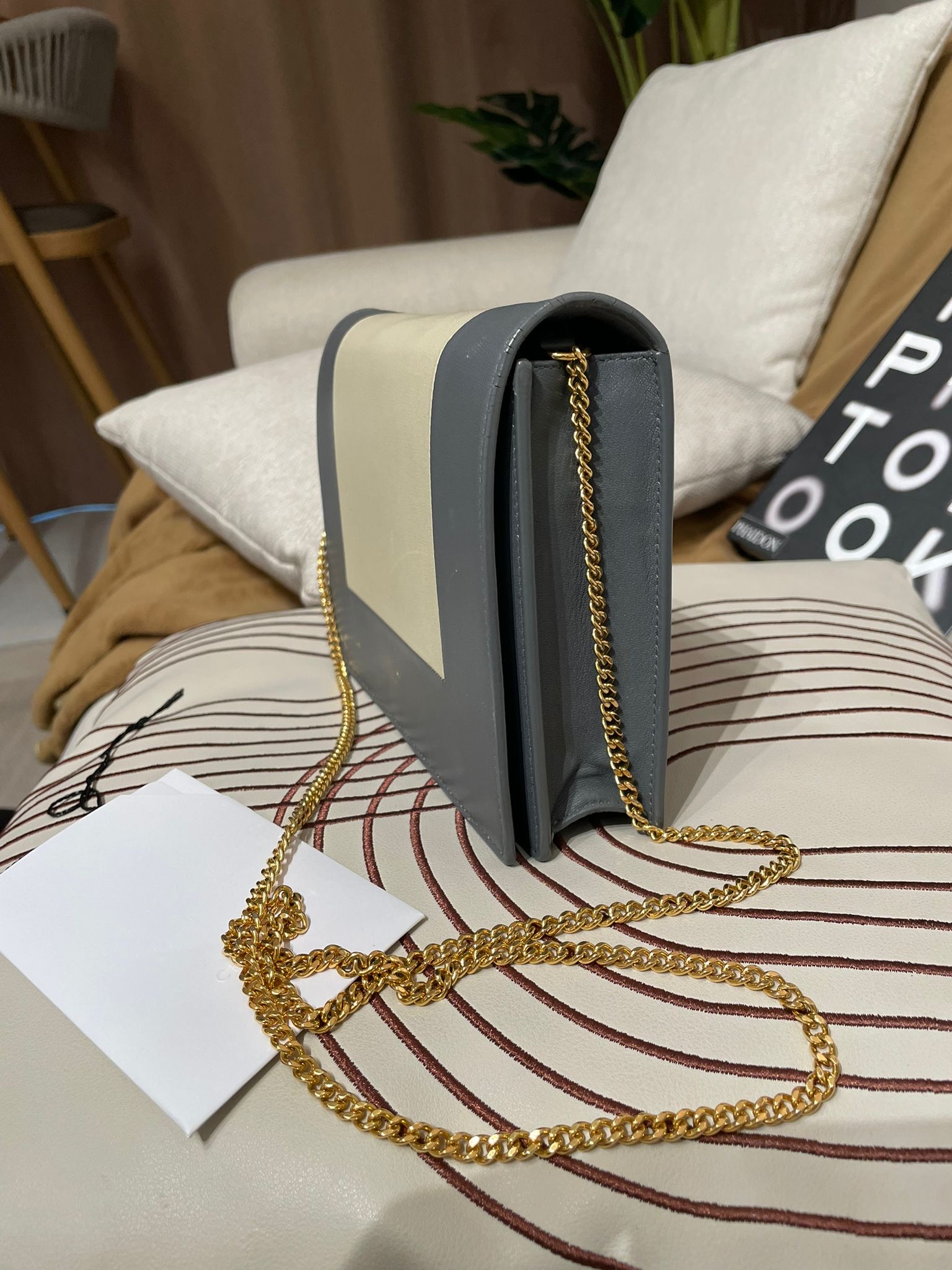  Celine clutch on chain 灰色牛皮鏈條銀包斜孭袋 100%Authentic ,88%new ✅Booklet