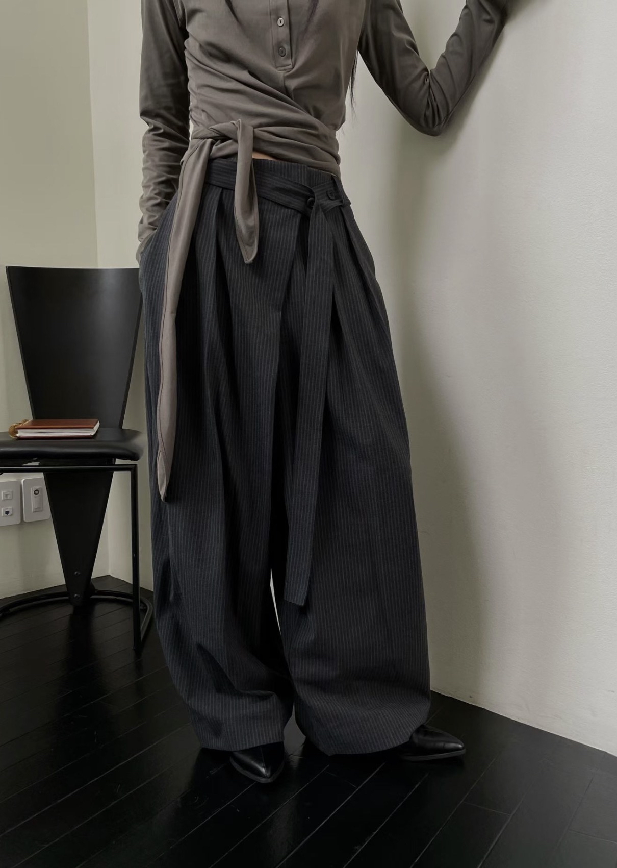 Pinstripe Volume Cross-Waist Trousers #pt82