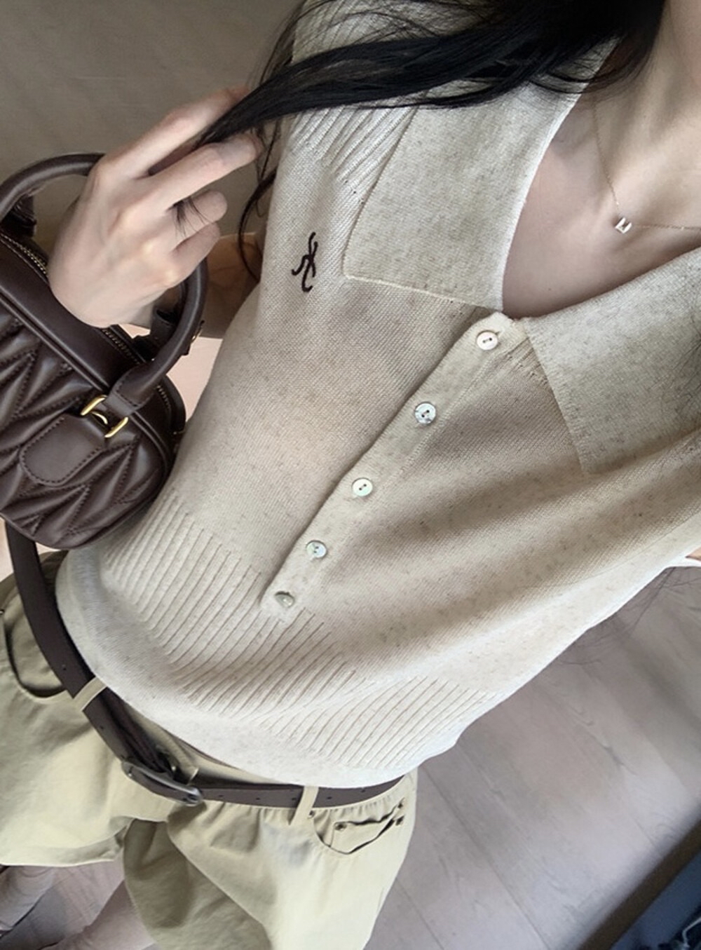 法式无袖Polo衫配复古花苞短裤套装 Women's Sleeveless Polo Shirt and Balloon Shorts Set