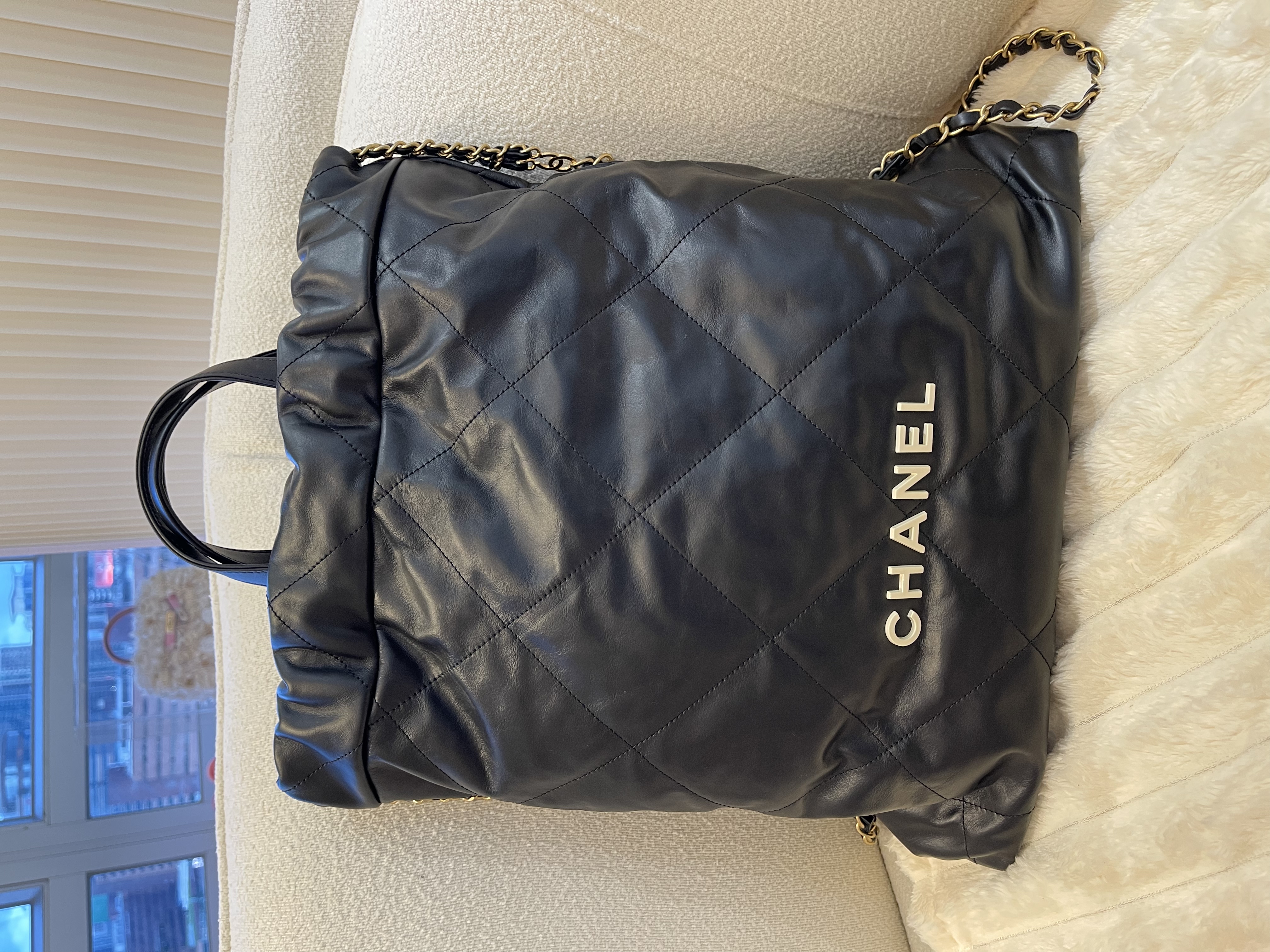 Pre-Owned CHANEL 22BackPack / Black / Product Code:2473109