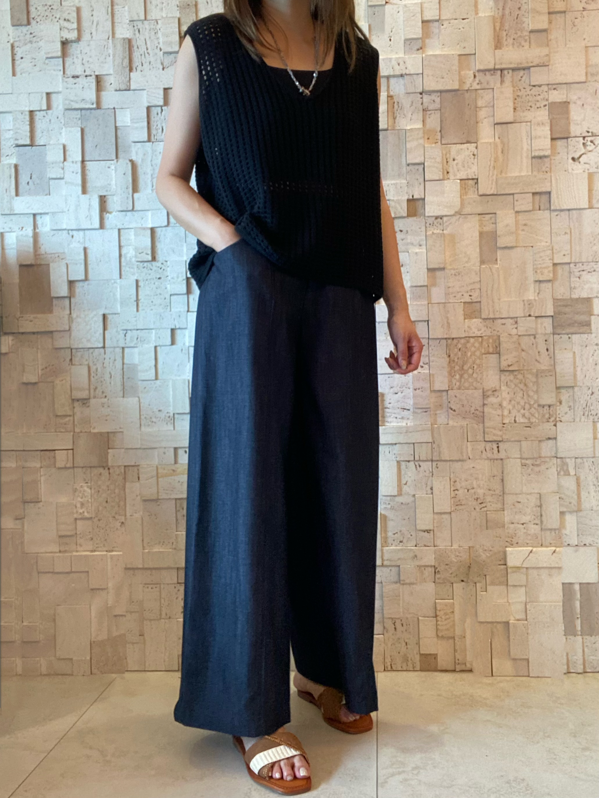 #2085 慵懶感鏤空針織背心☁️