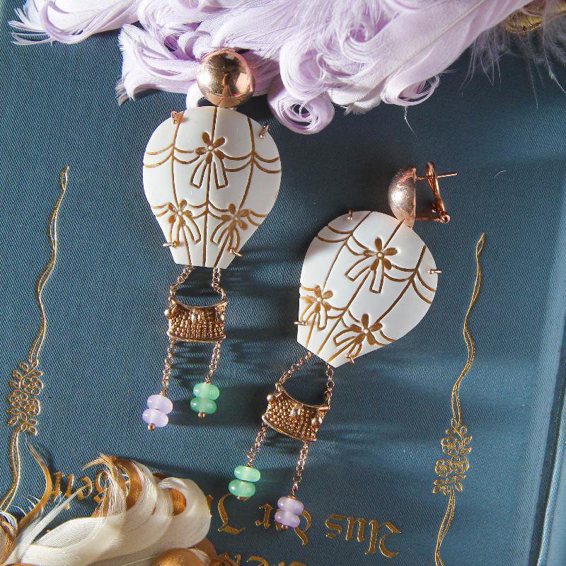ITALIAN SHELL CAMEO HOT AIR BALLOON WITH JADE EARRINGS(NHBE05)