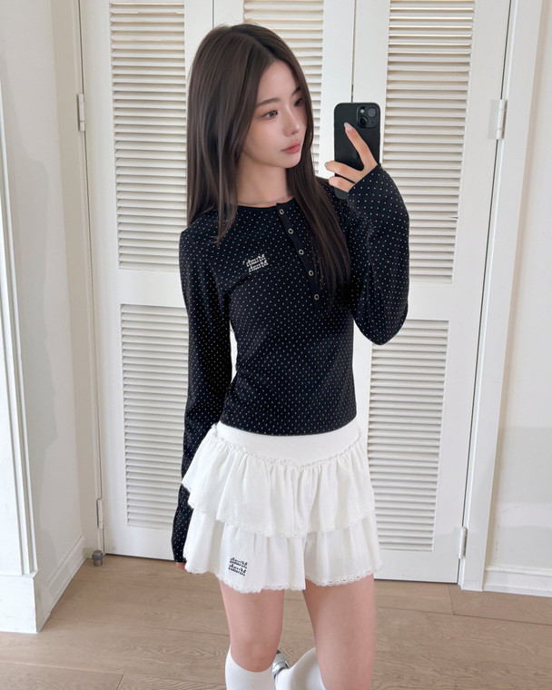 MuahMuah ROUND DOT HENLEY NECK CROP LONG SLEEVE