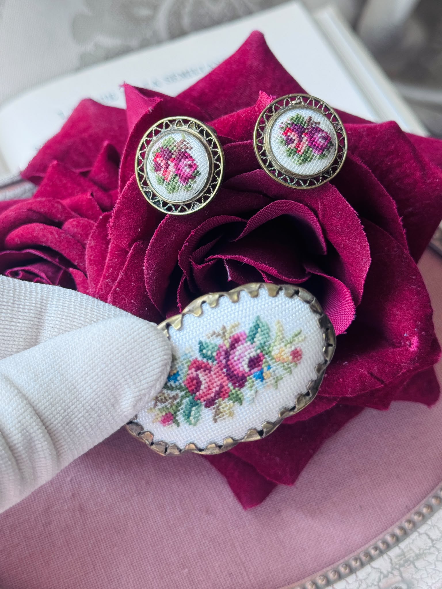 C.a. 1950s Stamped "Made in Austria" Petit Needlepoint Clip Earrings & Brooch Set (NZ115)