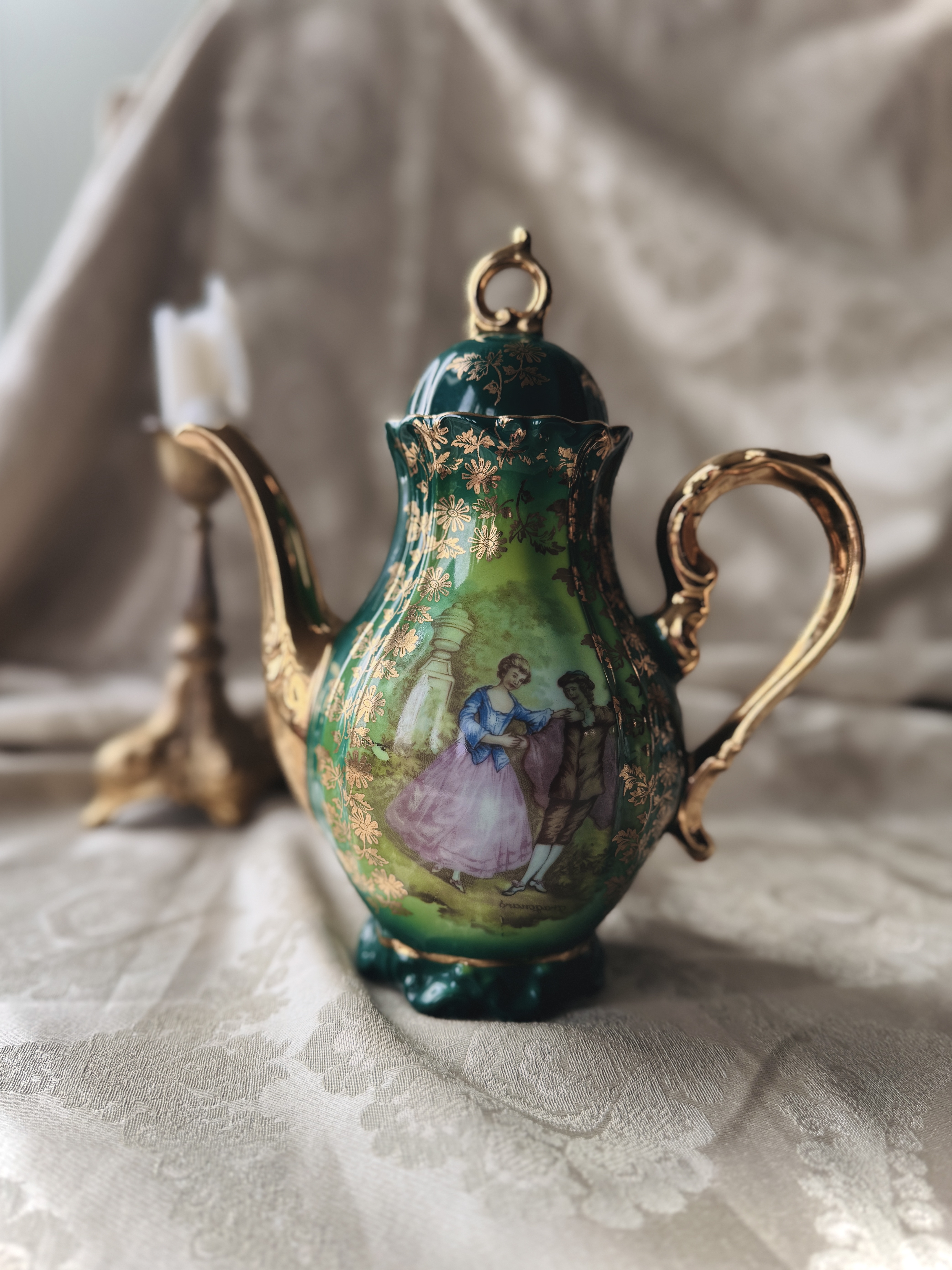 Vintage German Bavaria Romantic Courting Couple Green and Gold Coffee Pot(MT2467)