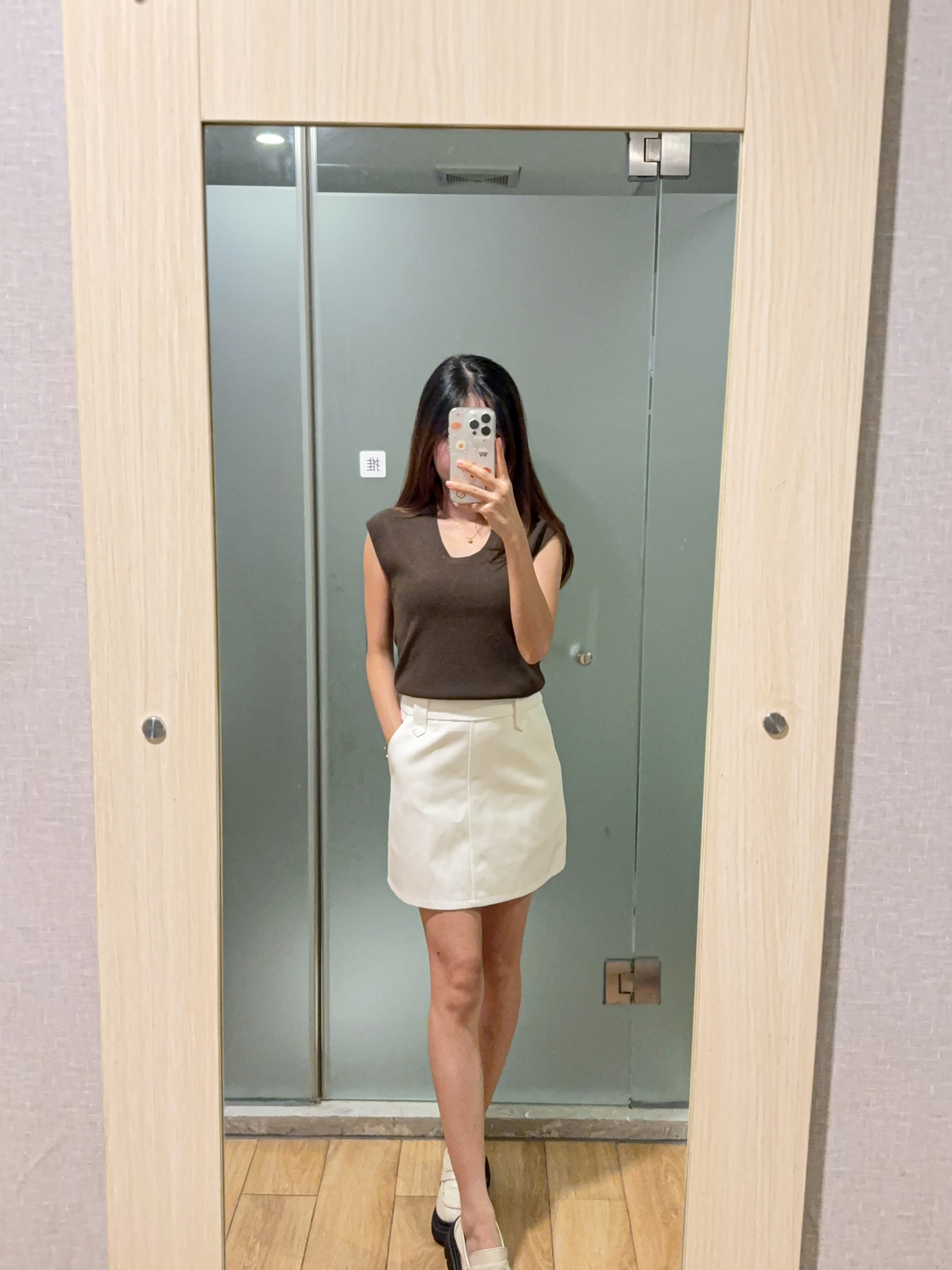 气质大U领羊绒针织飞袖上衣R2983