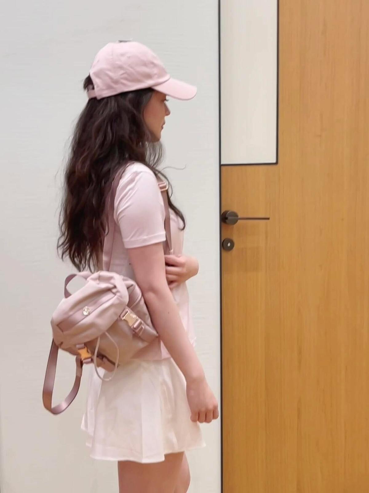 $155隻。lulu wunderlust mini雙肩包