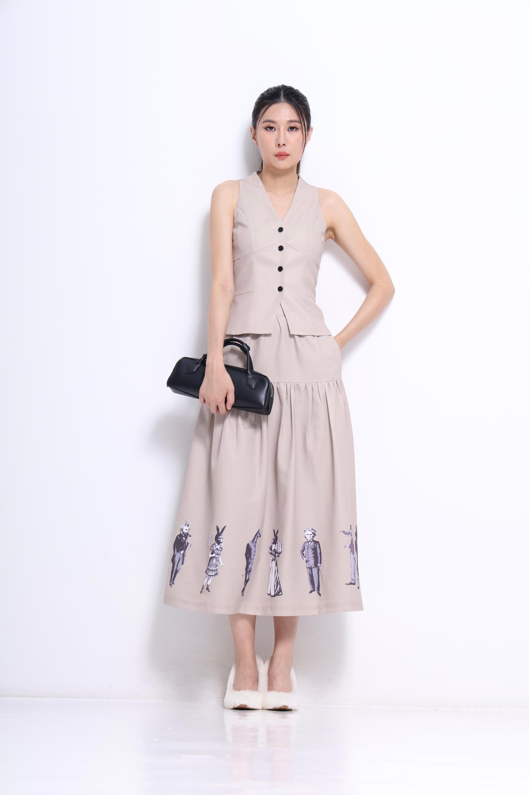 CB2704 FITTED V-NECK BUTTON VEST