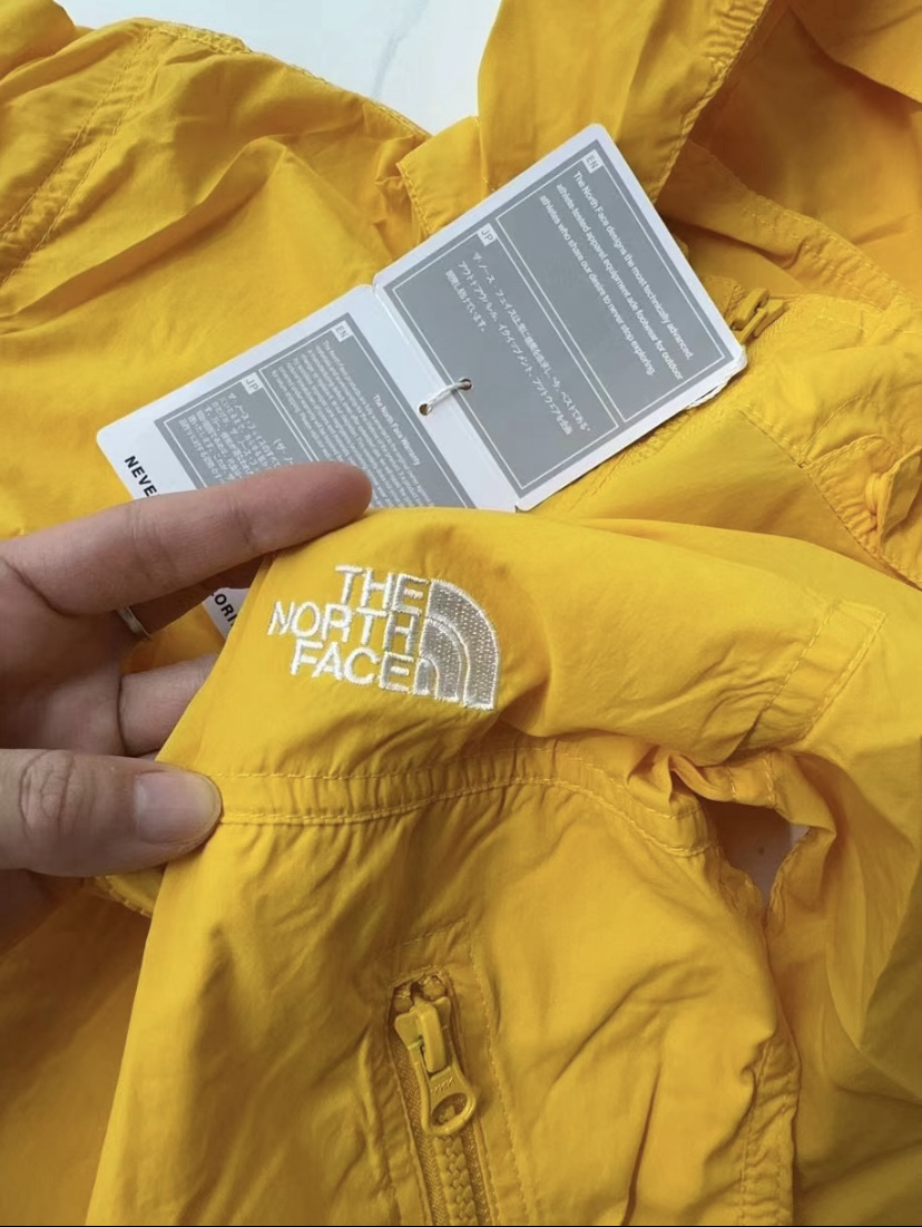 TNF 童裝薄款連帽防曬外套 - 1件 現貨