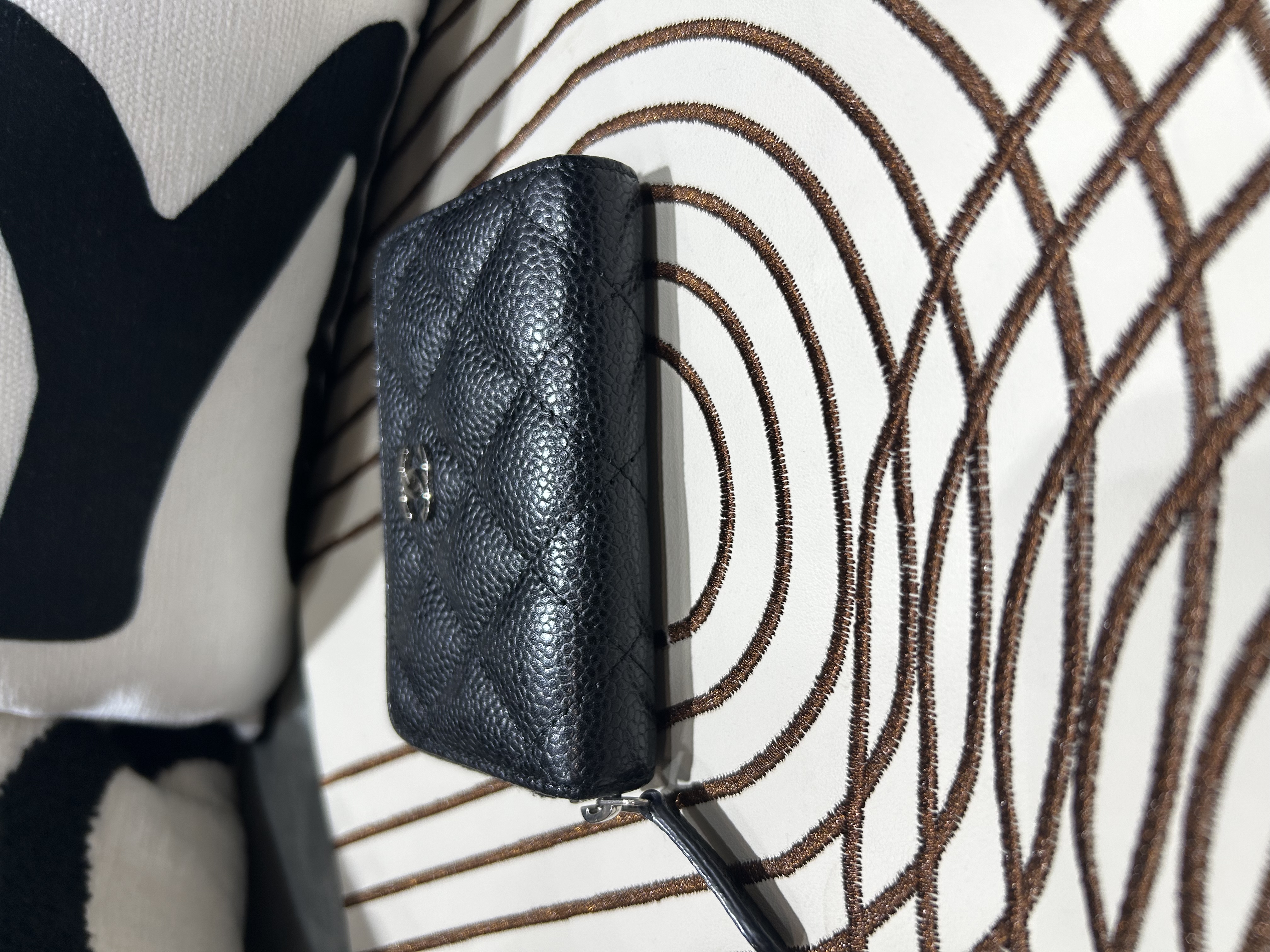 Chanel zip coin purse card holder wallet 100%Authentic, 98%New  ✅24card✅Dust bag 