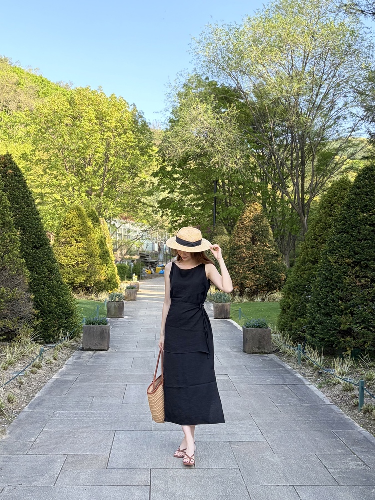 Boat Neck Layered Dress (Black)