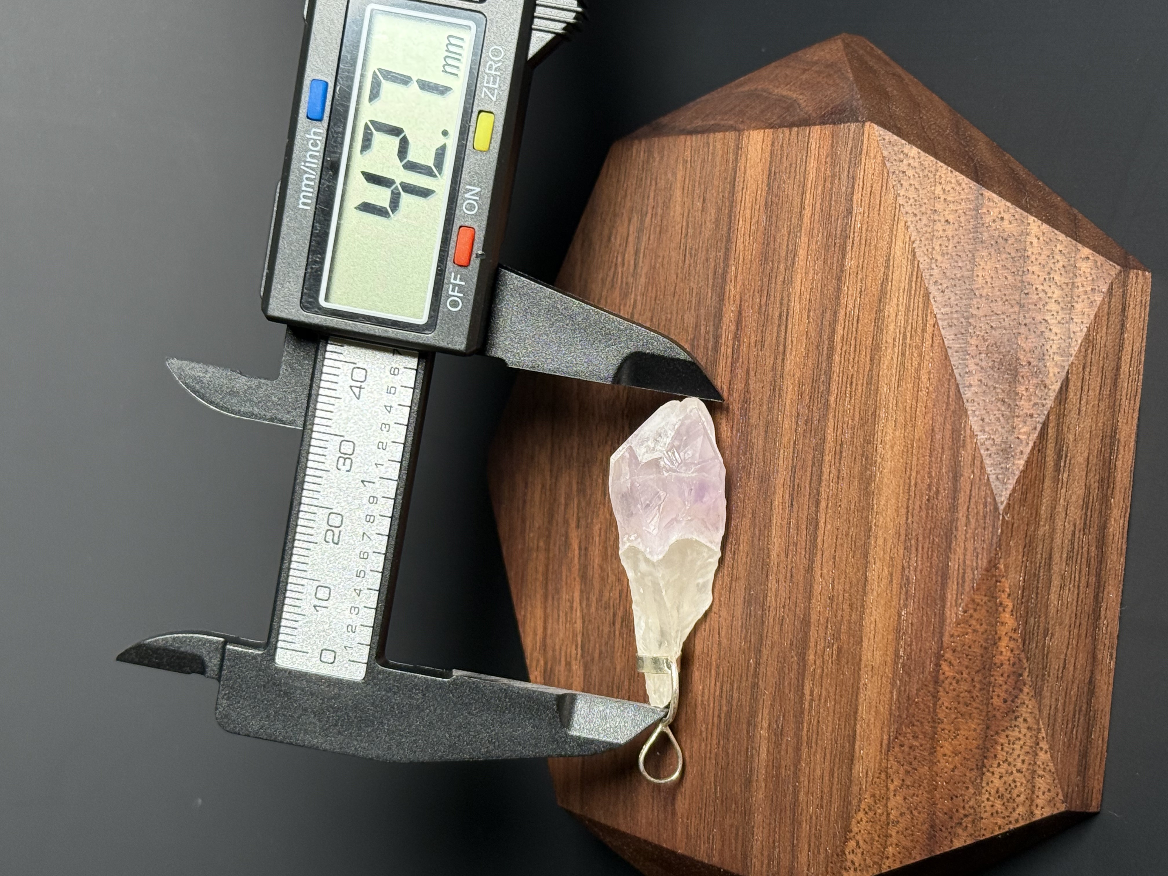 巴西紫晶原礦吊咀 (42.7 mm) (Option 5）