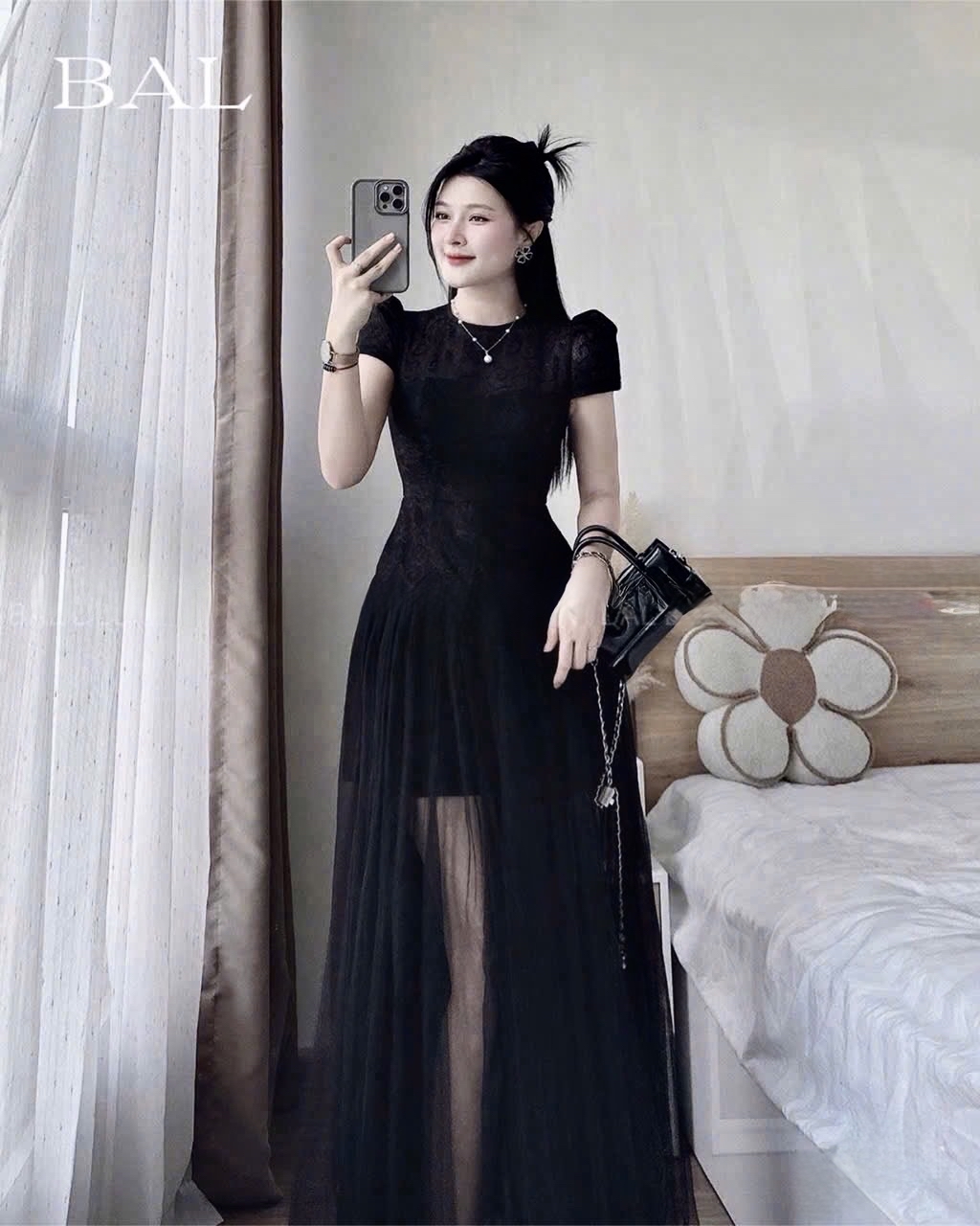 優雅黑色蕾絲泡泡袖長裙
