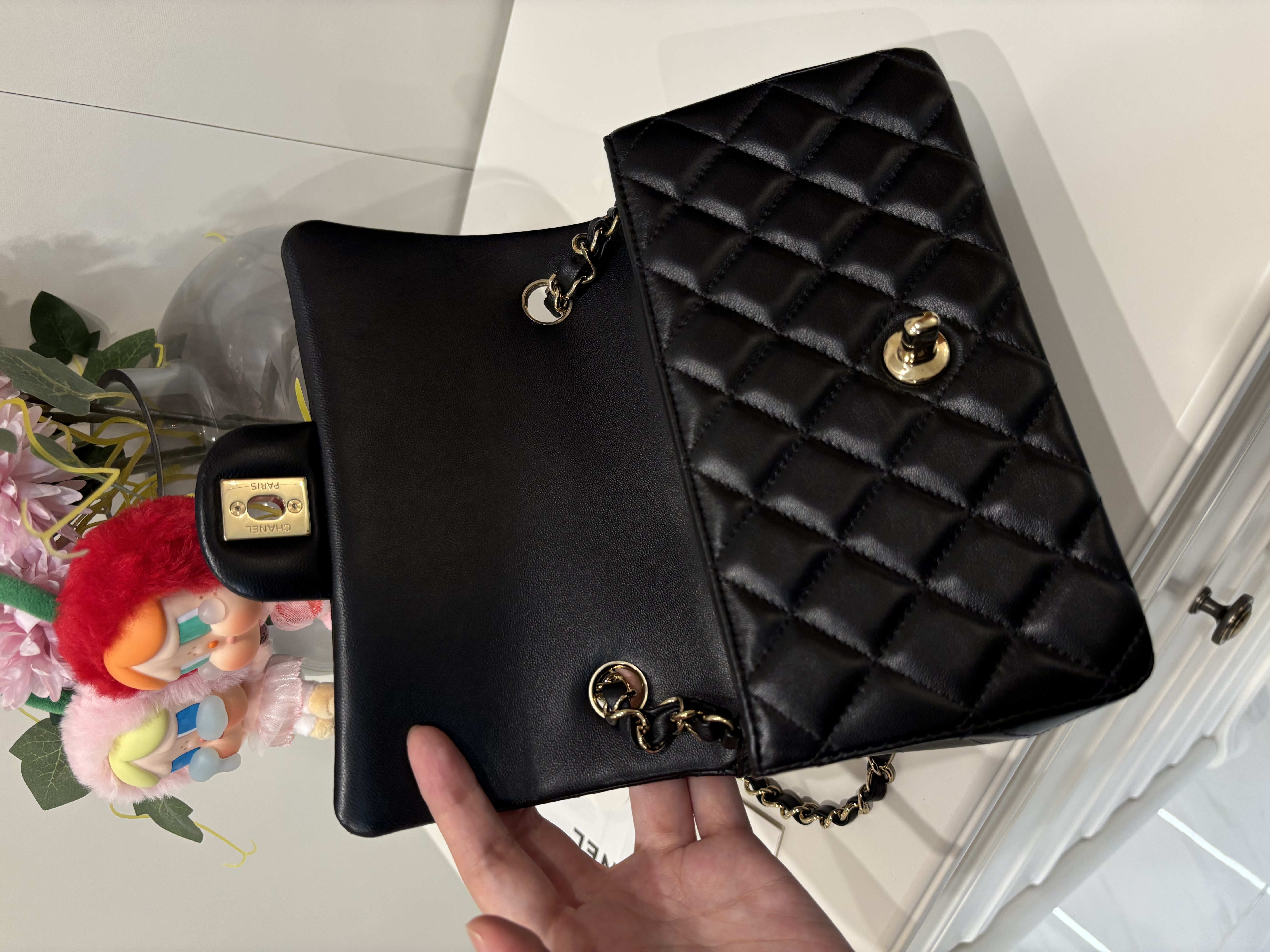 Chanel mini flap bag A69900 20cm classic flap 100%Authentic, 98%New ✅專門店收據✅晶片✅塵袋✅盒 