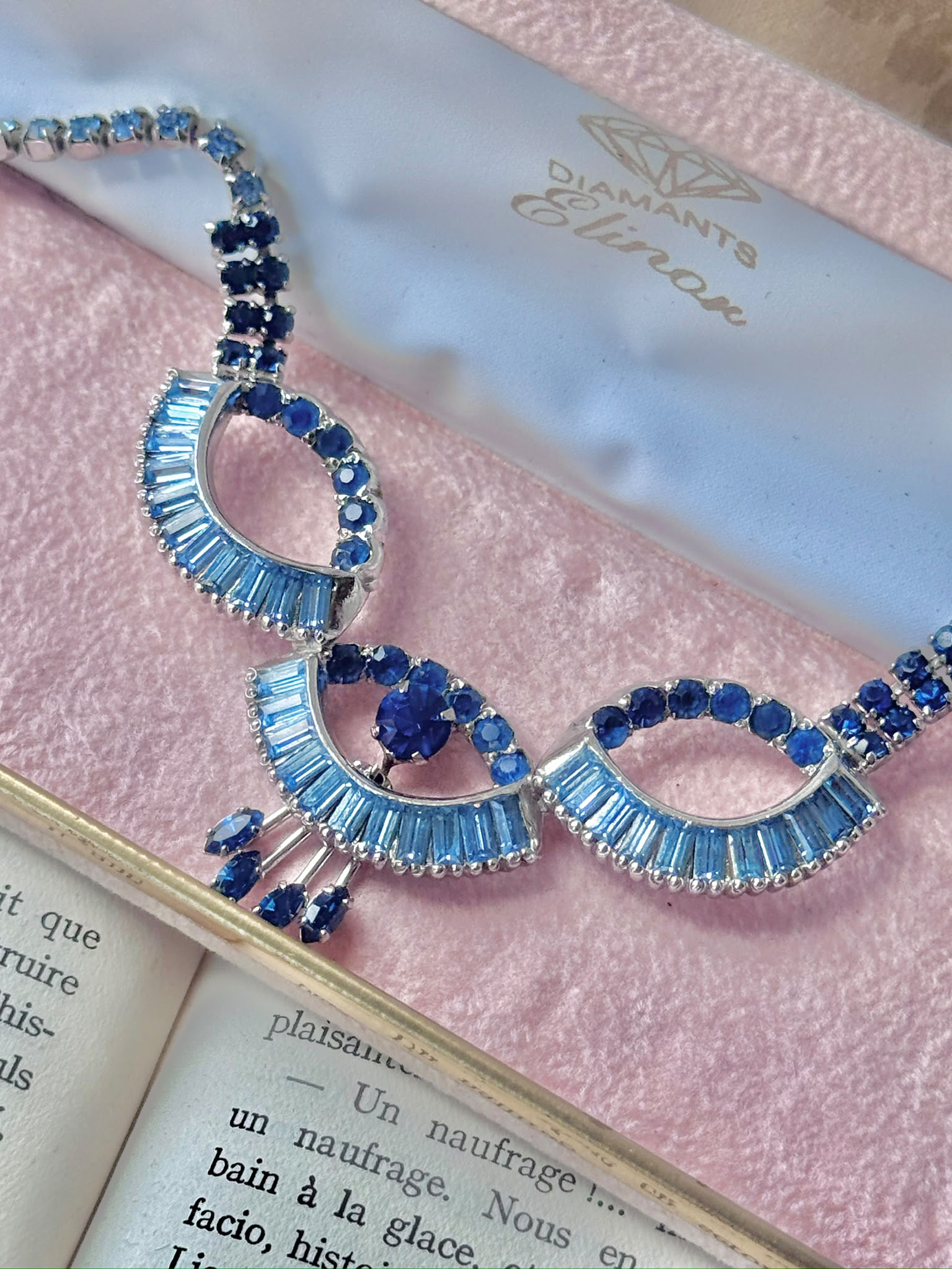 ca. 1960s Canadian Designer "Keyes" Three Loops Austrian Crystal Day & Night Cocktail Necklace (MT2607)