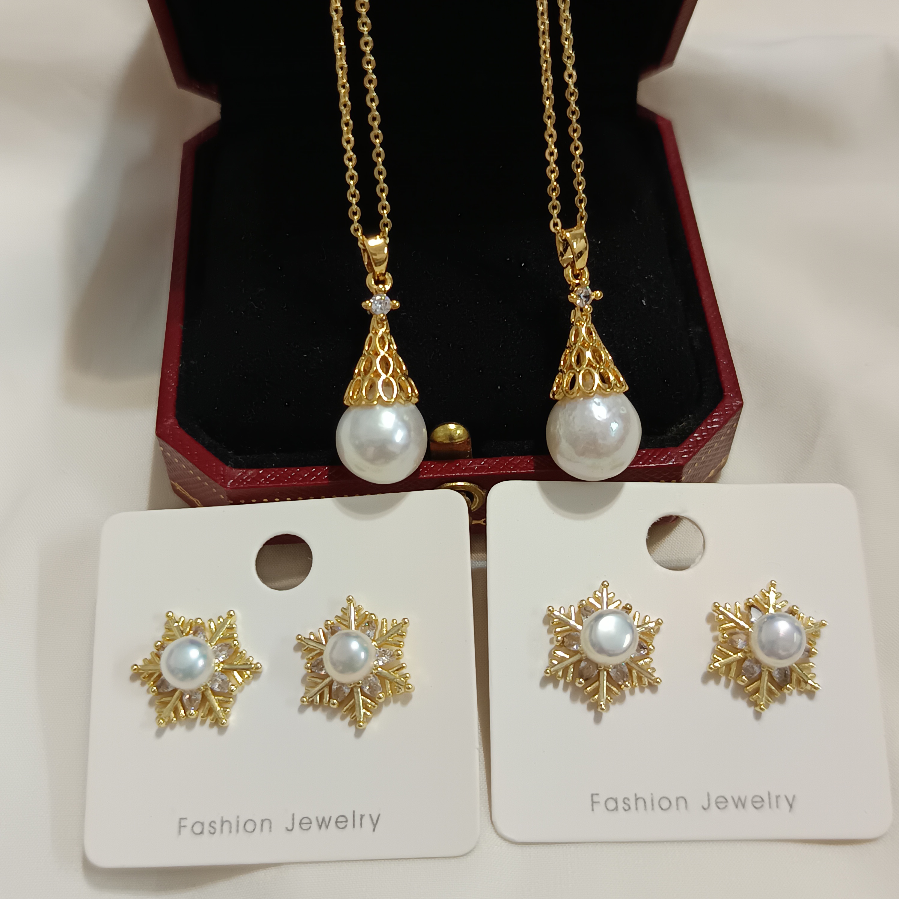 🎉年末虧本清倉‼️淡水珍珠吊墜耳釘2件套J