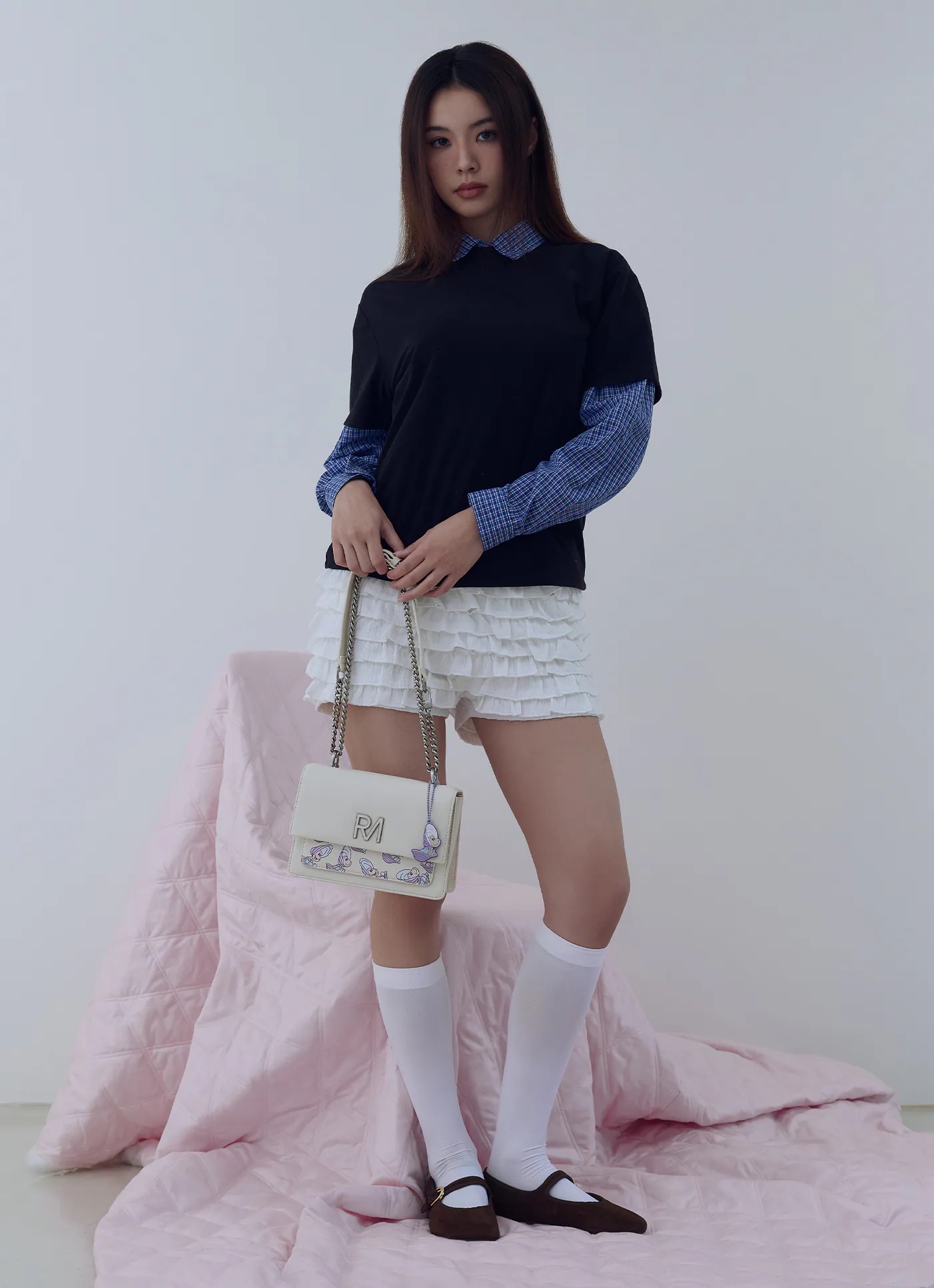 📦訂購 台灣代購 Disney 迪士尼 愛麗絲夢遊仙境 Baby Oysters 生蠔BB 狂派塗鴉斜背包