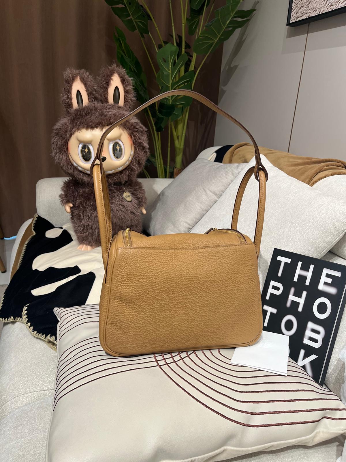 Hermes Lindy 26,餅乾金扣,STAMP Z  TC粒粒牛皮 100%Authentic ,98%new ✅收據✅dust bag✅box 