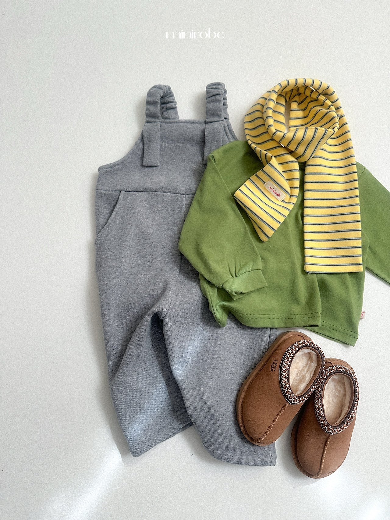 Mnirobe |  Loose Basic T-Shirt