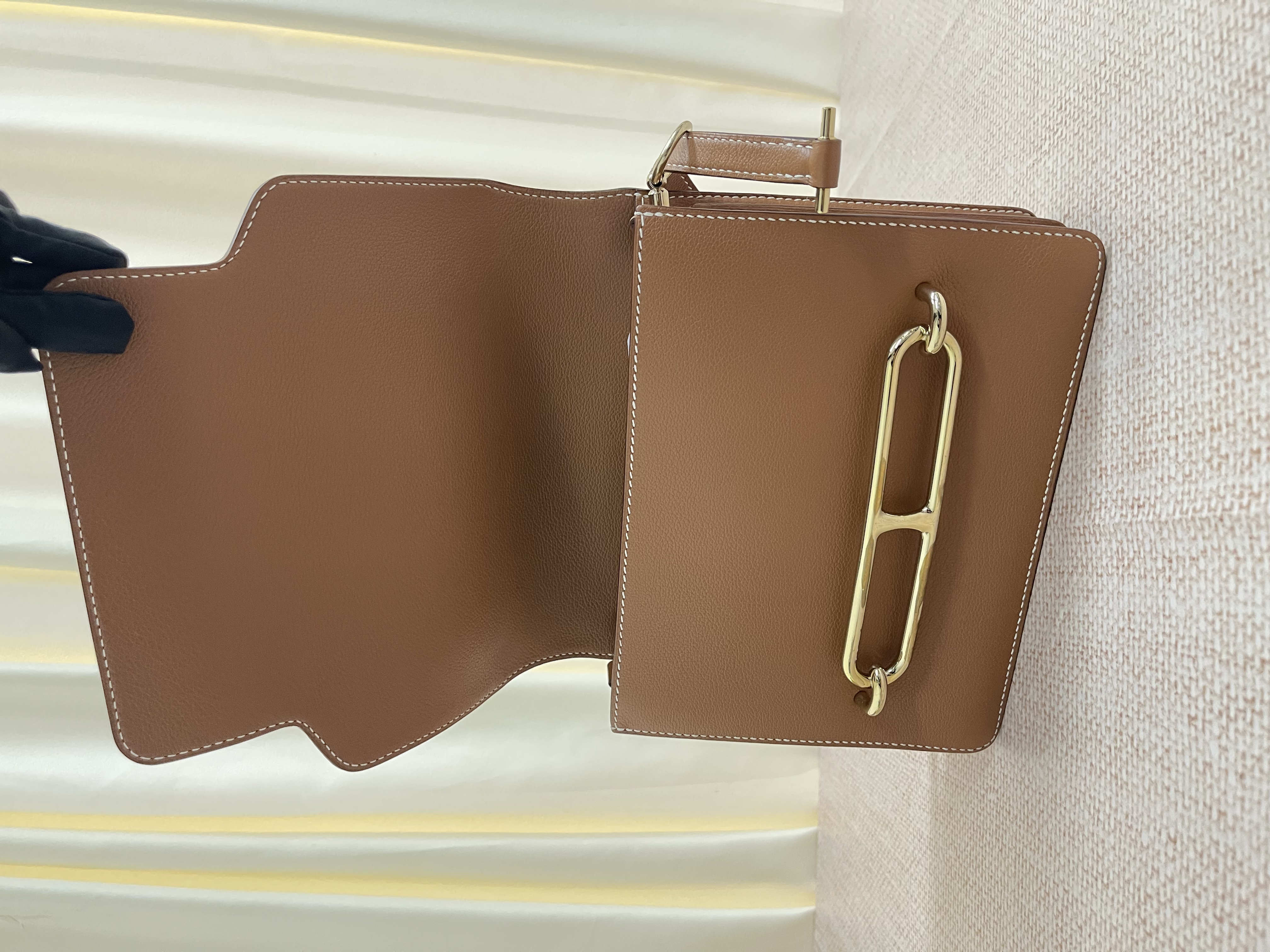 Pre-owned Hermes Roulis 24/ Stamp C/ Product Code: 26041501