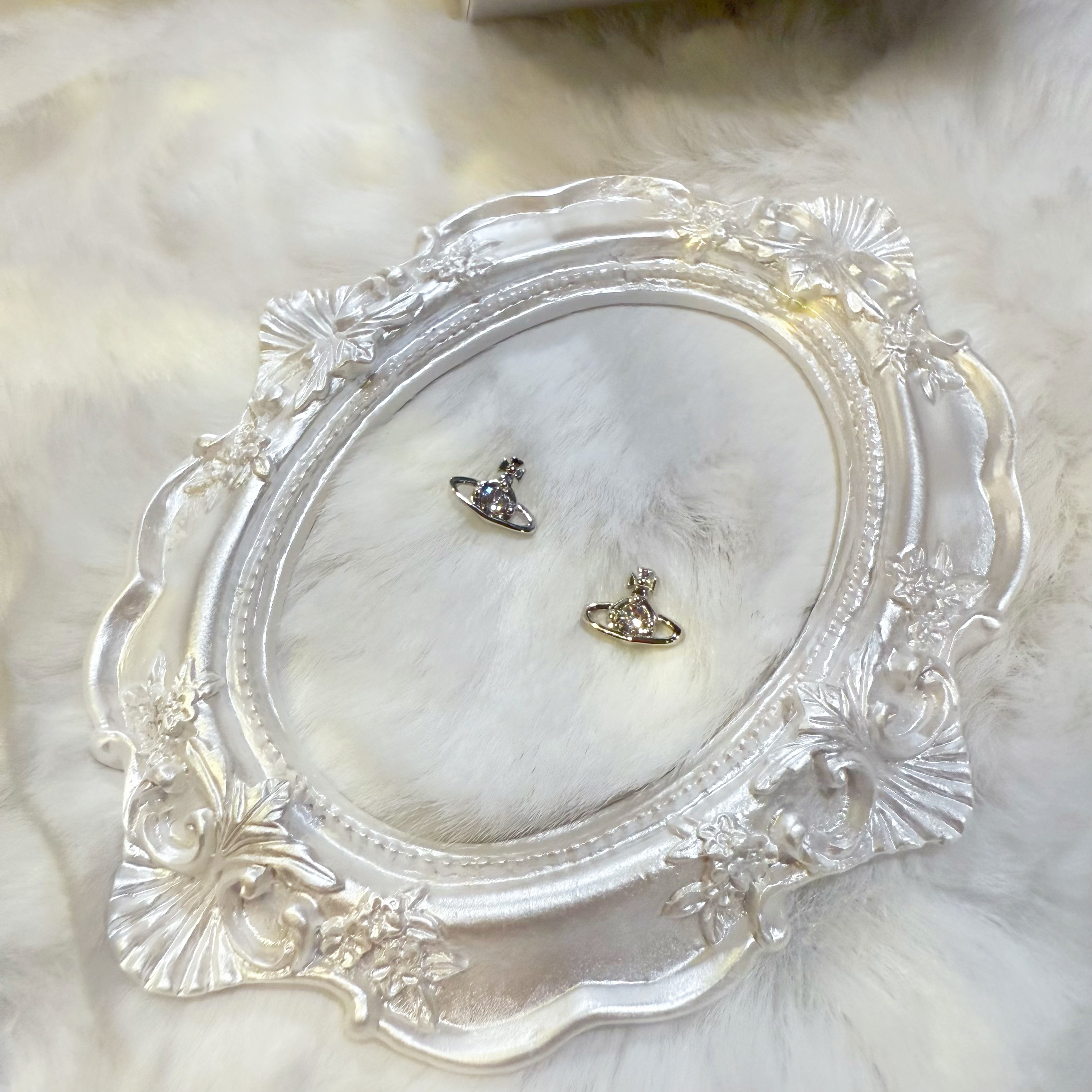 VW nano solitaire earrings S