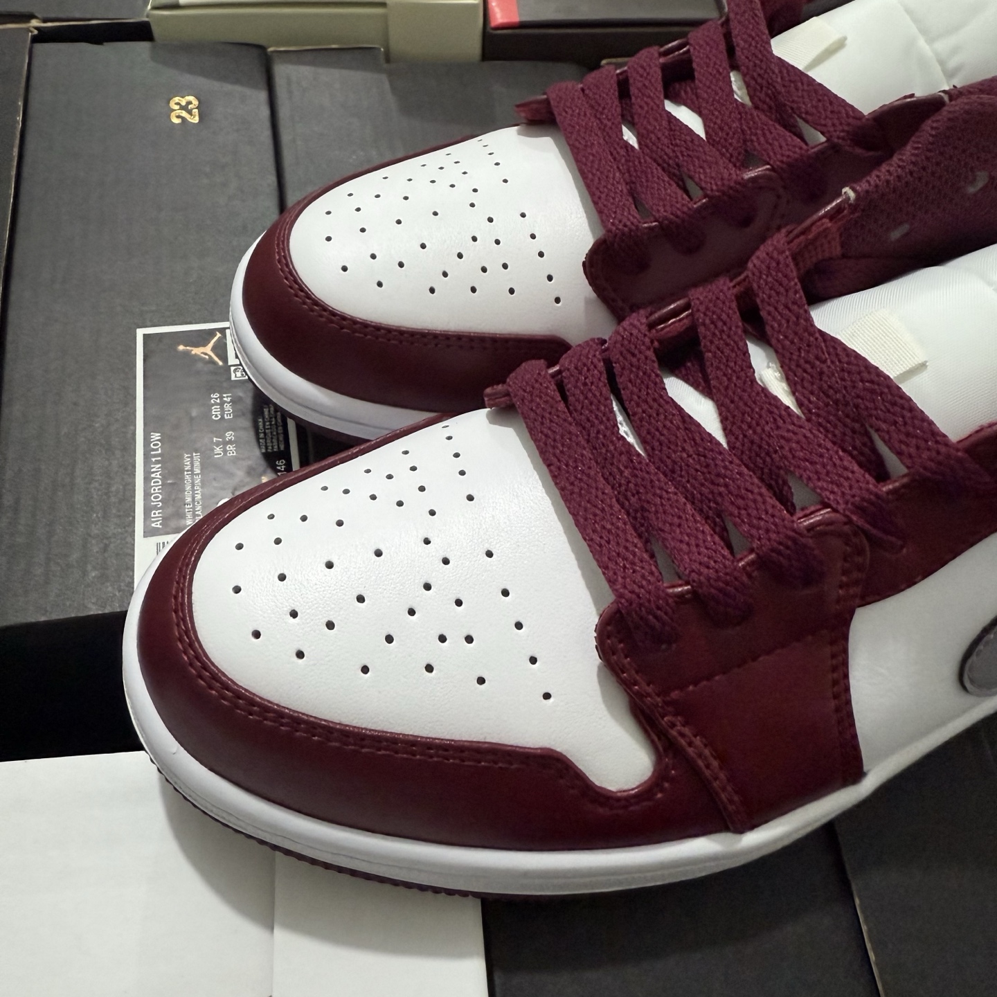 Nike Air Jordan 1 Low 553558-060