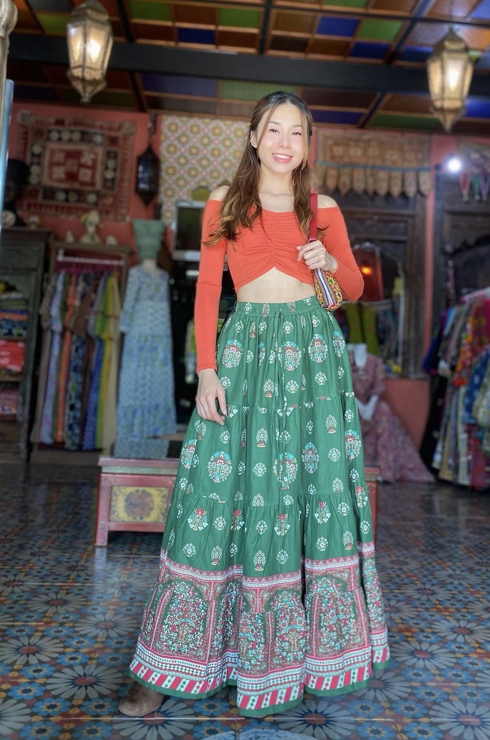 泰國名牌CHEVA - 綠色燙金印花併布半截裙