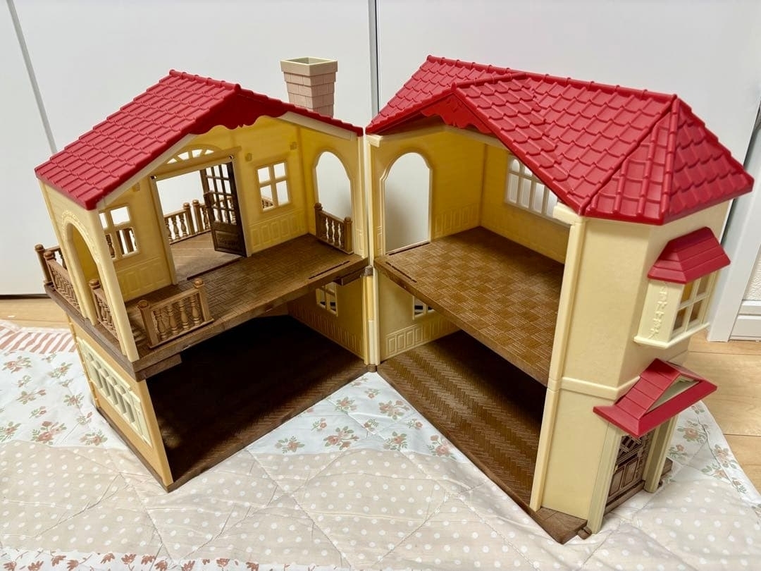 森林家族新版紅屋（香港順豐站包郵）