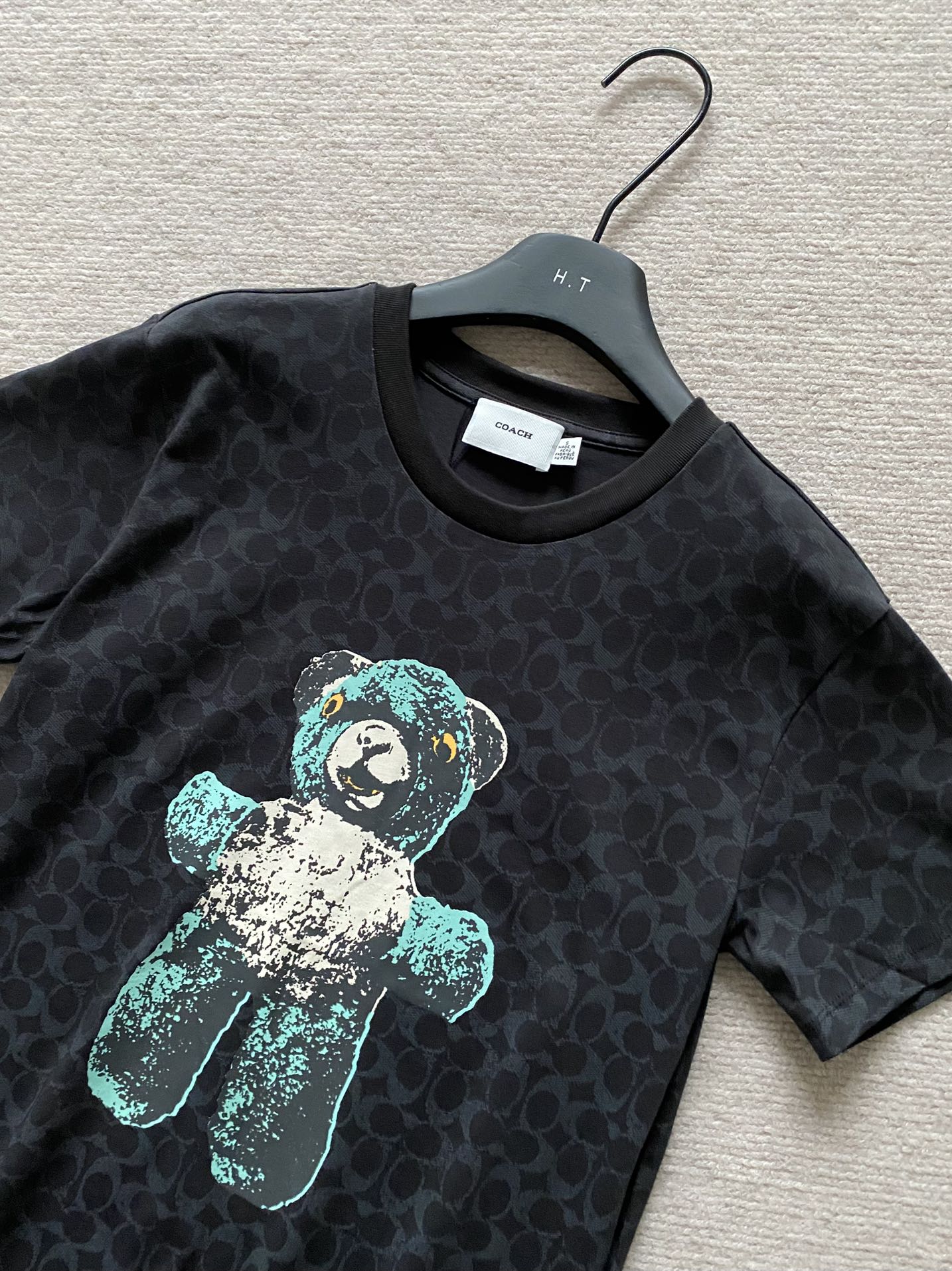 🔥【爆紅款｜C''oach 黑色滿印熊塗鴉Tee
