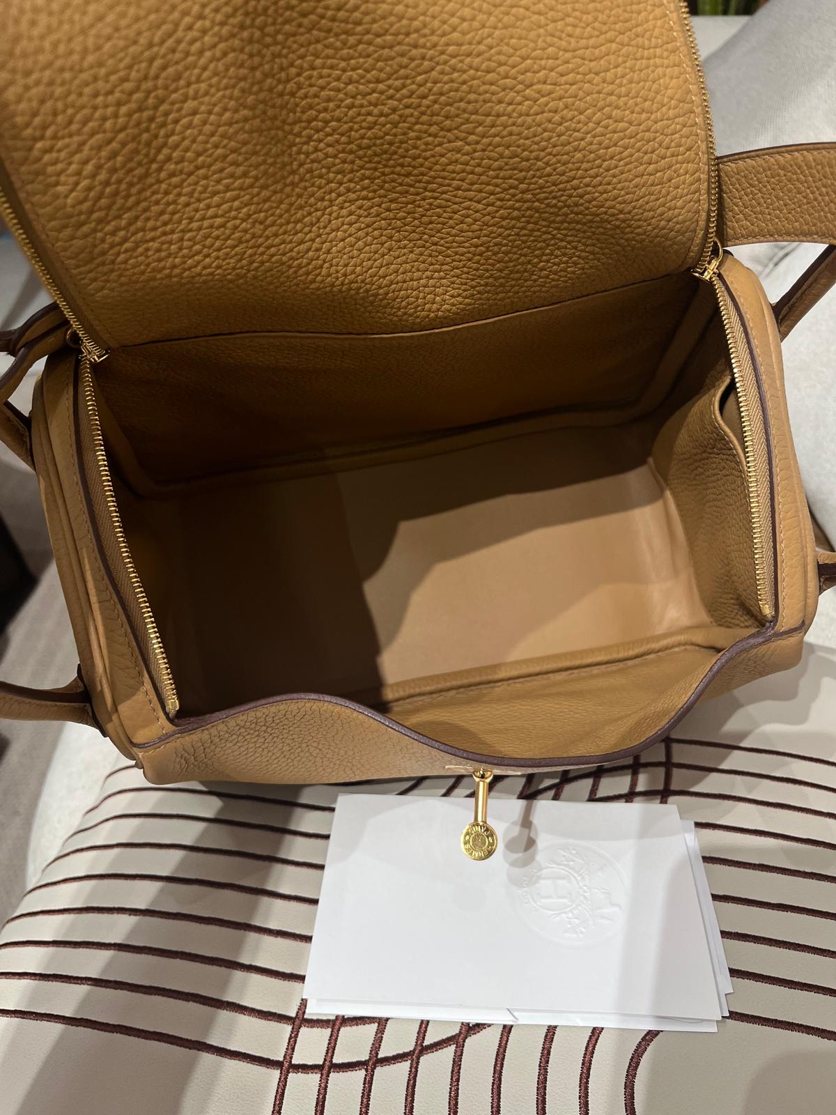 Hermes Lindy 26,餅乾金扣,STAMP Z  TC粒粒牛皮 100%Authentic ,98%new ✅收據✅dust bag✅box 