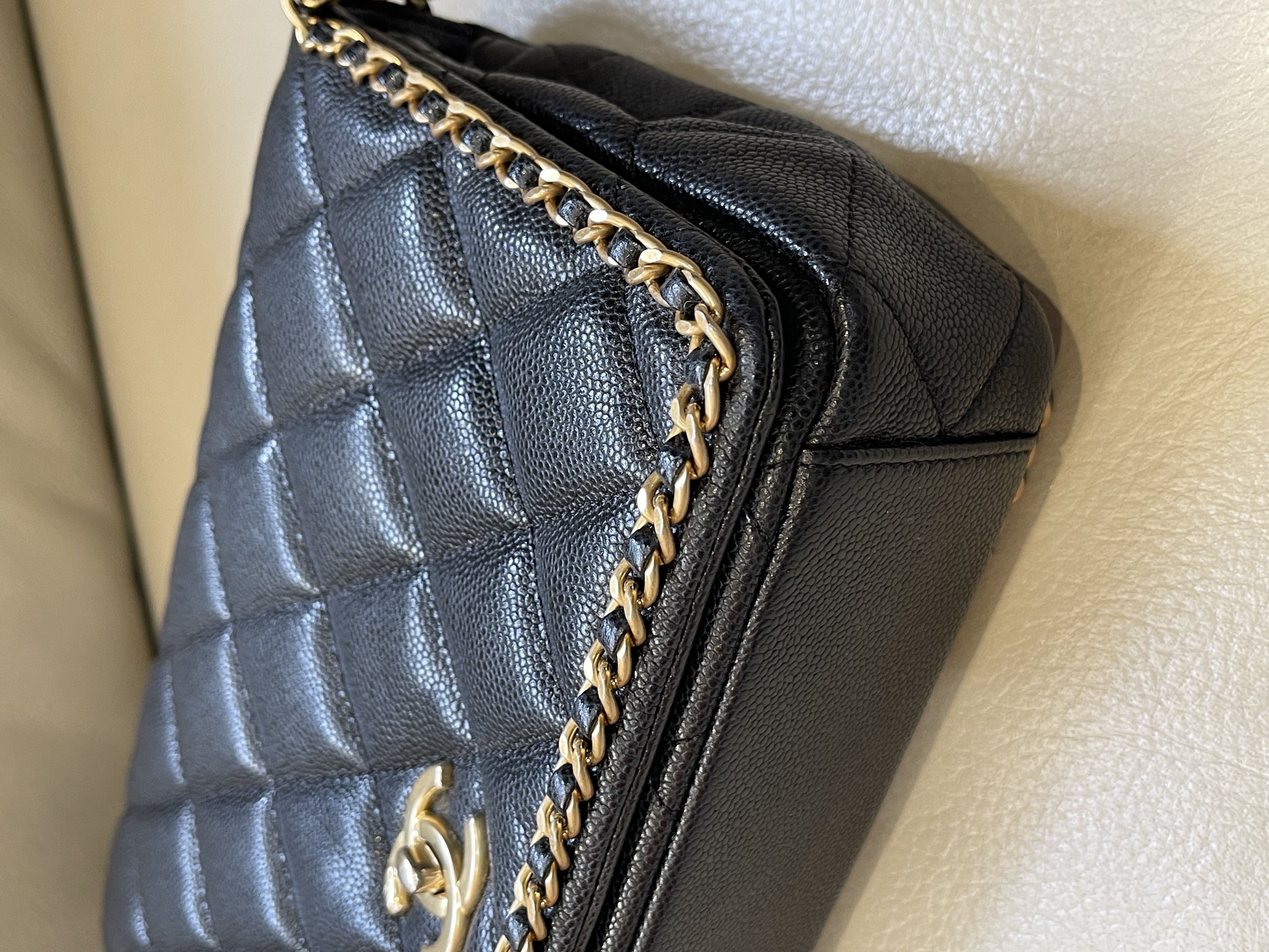 Pre-owned Chanel Matelassé Chain Shoulder Bag / Product Code: 26031412