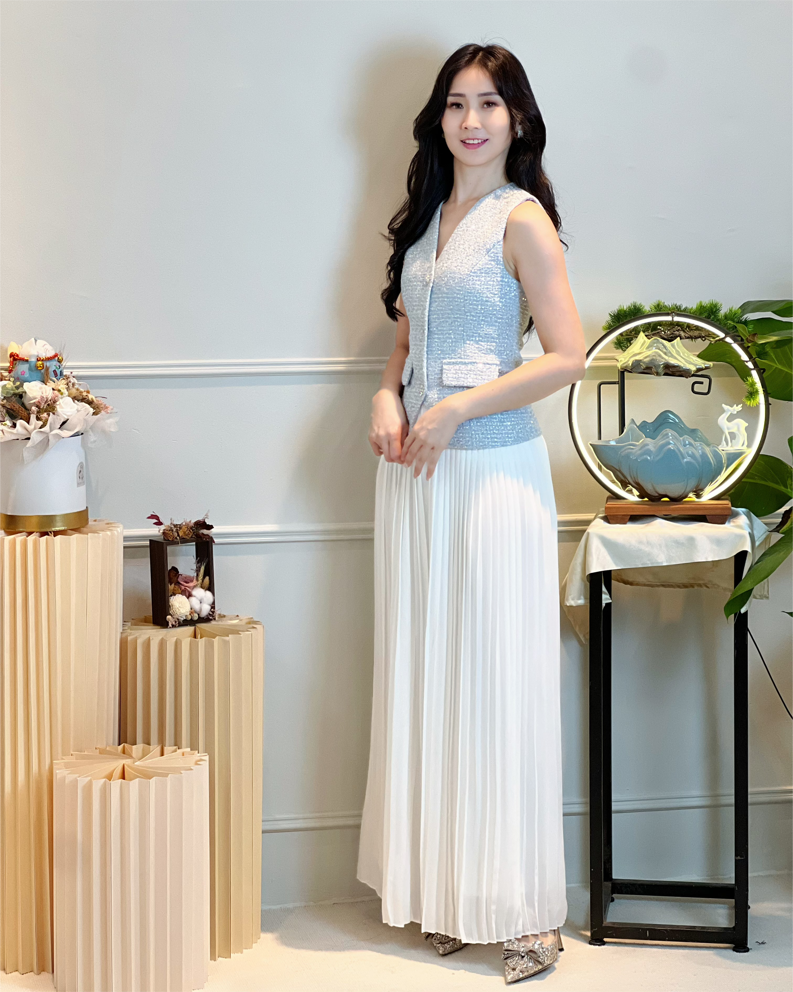 5094 Parisian Chic Sleeveless Top