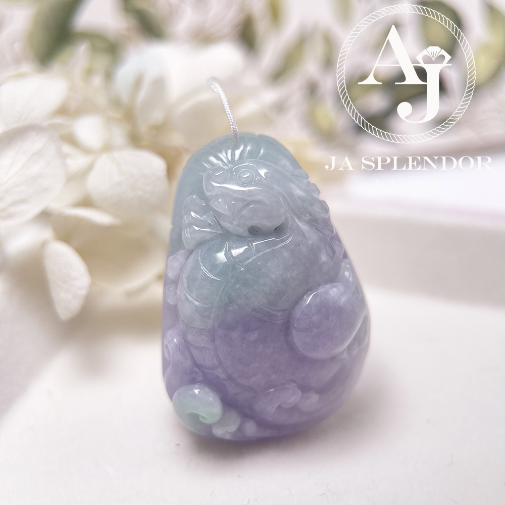 JN-3366 天然翡翠A玉 大師級鏤空精雕俏色春彩雙魚福壽映荷吊墜