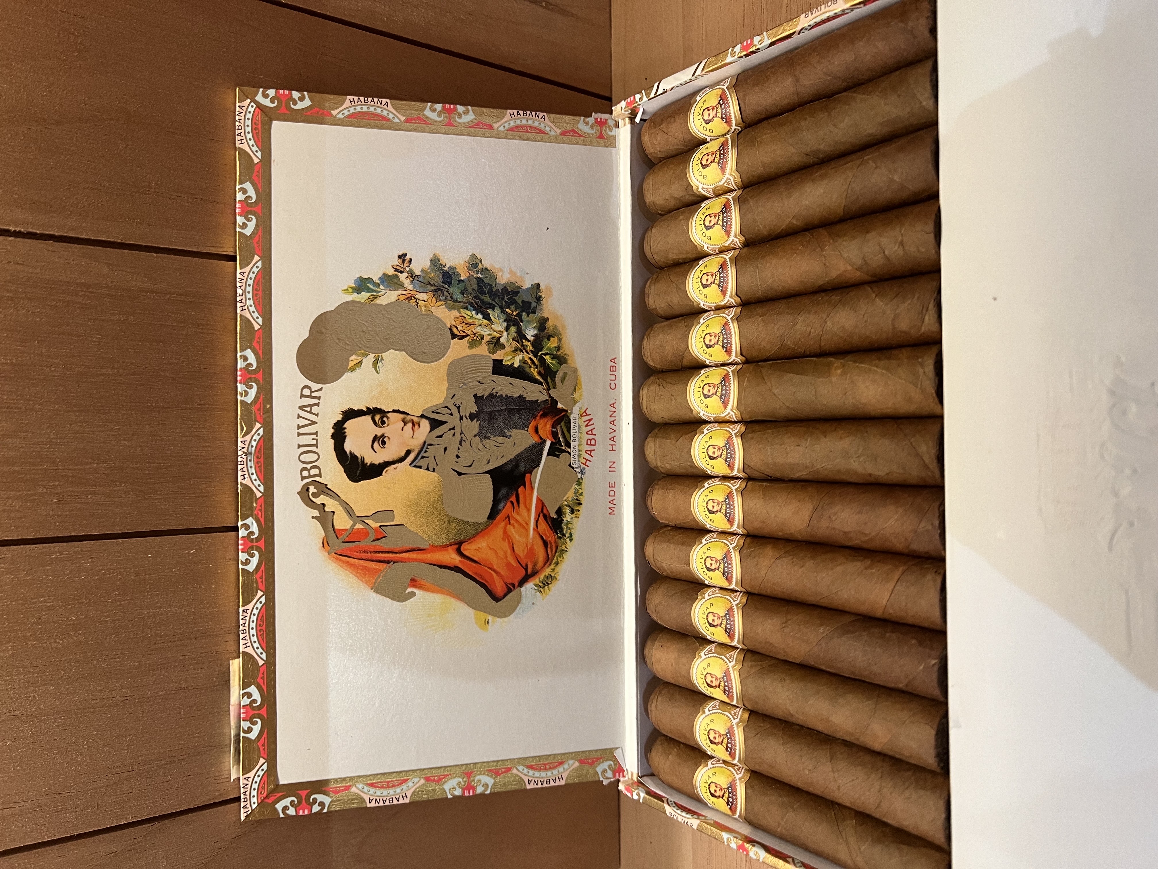 Bolivar玻利瓦爾皇家皇冠（25支）