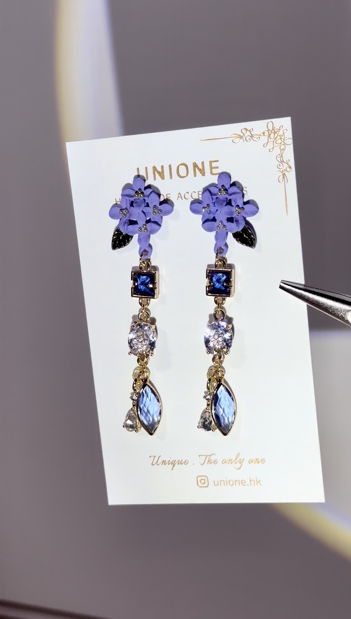 藍花簇水滴晶耳環💙