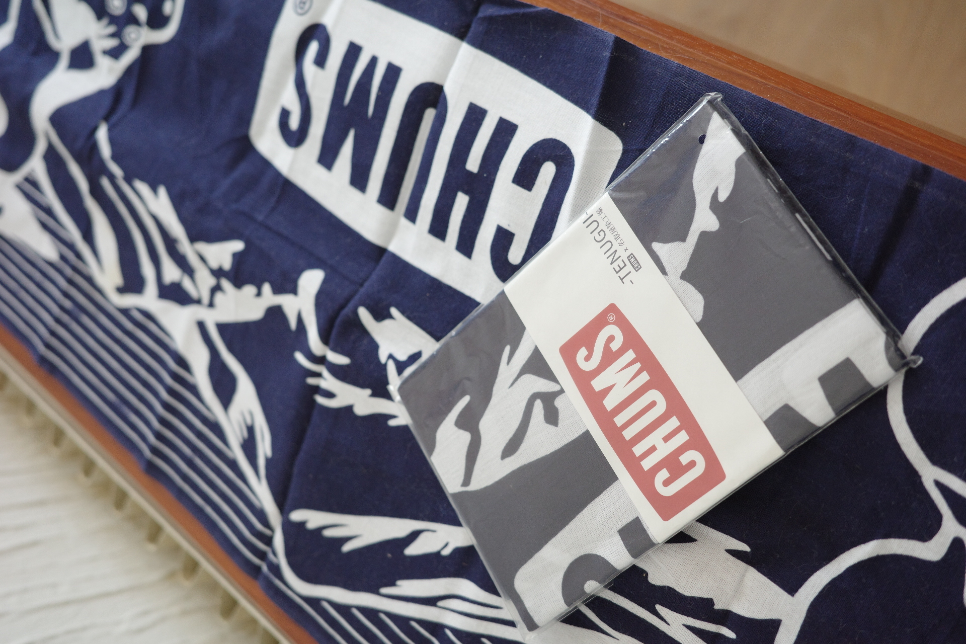 CHUMS 《東北限定》掛布 (Navy) (本產品5月下旬由英國帶回香港出貨)